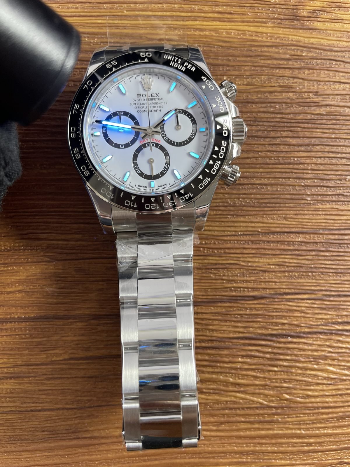 Rolex Cosmograph Daytona 126500LN product detail image 8