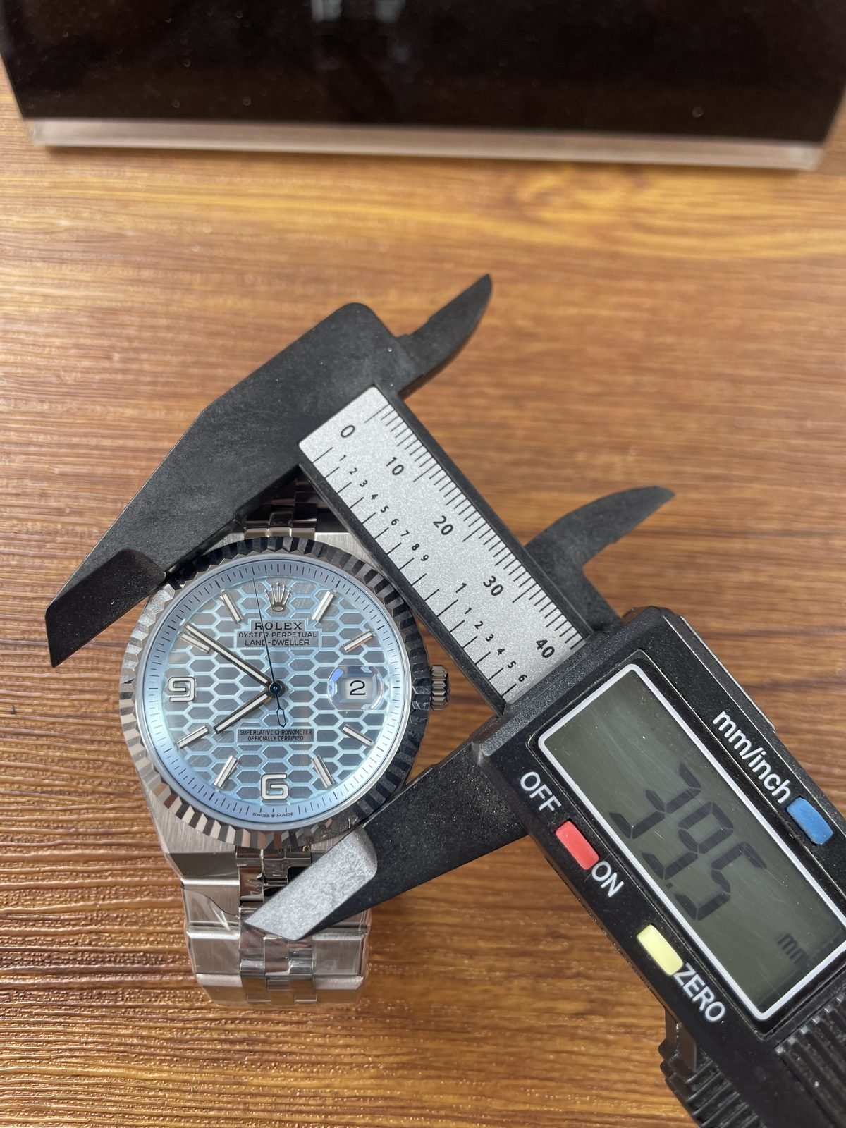 Rolex Land-Dweller 127336 product detail image 6
