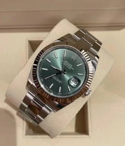 How Do Replica Rolex Watches Compare to Authentic Models?