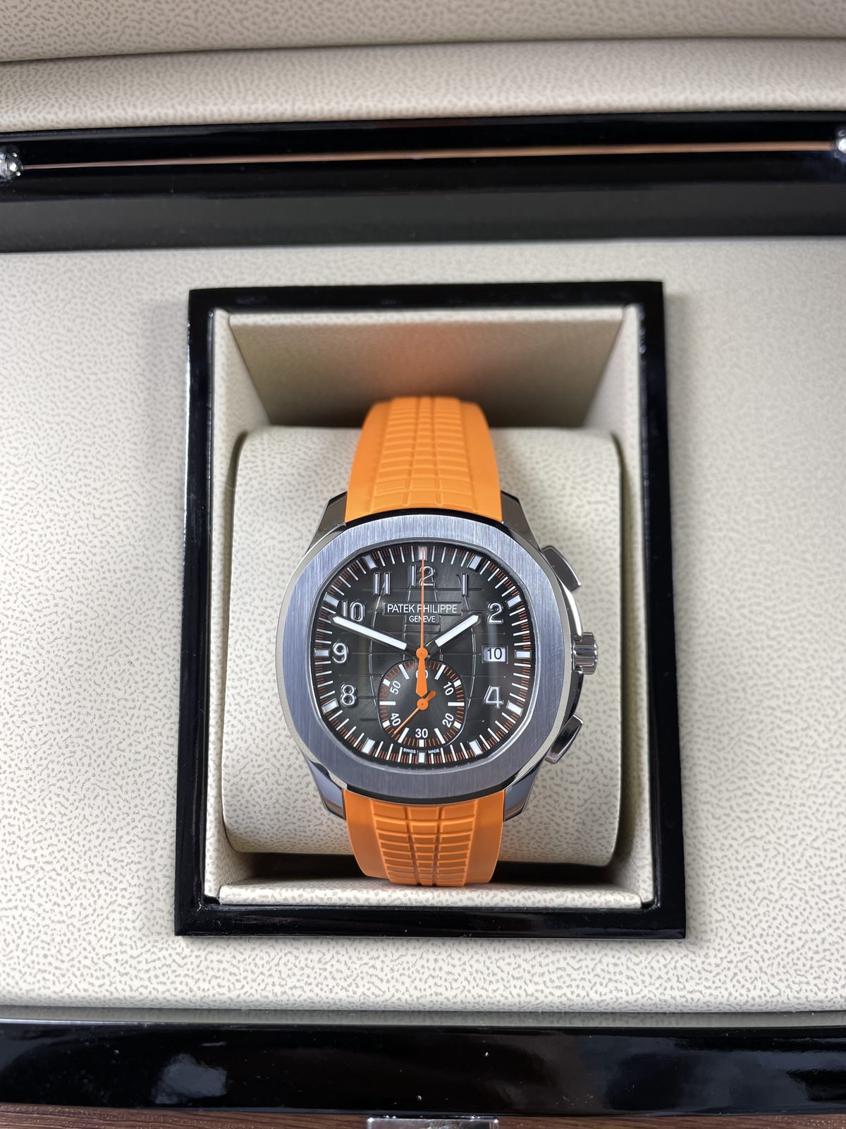 Patek Philippe Aquanaut 5968A-001 replica watch QC detail image 4