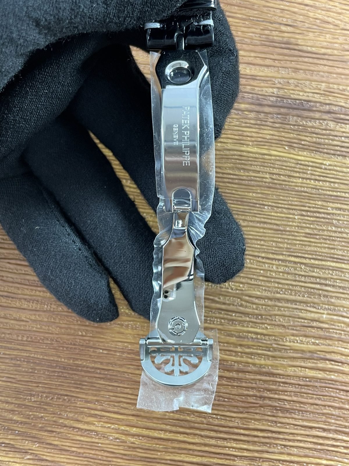 Patek Philippe Calatrava 5226G-001 replica watch QC detail image 10