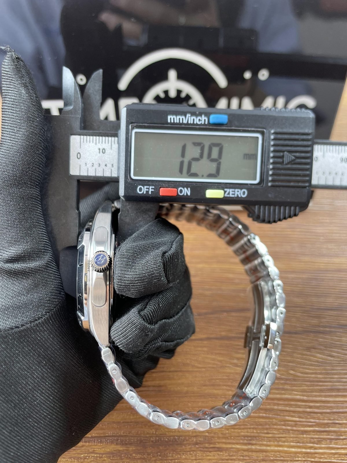 Breitling Chronomat A32398101C1A1 replica pictured side calliper placement reading 12.9 millimetres