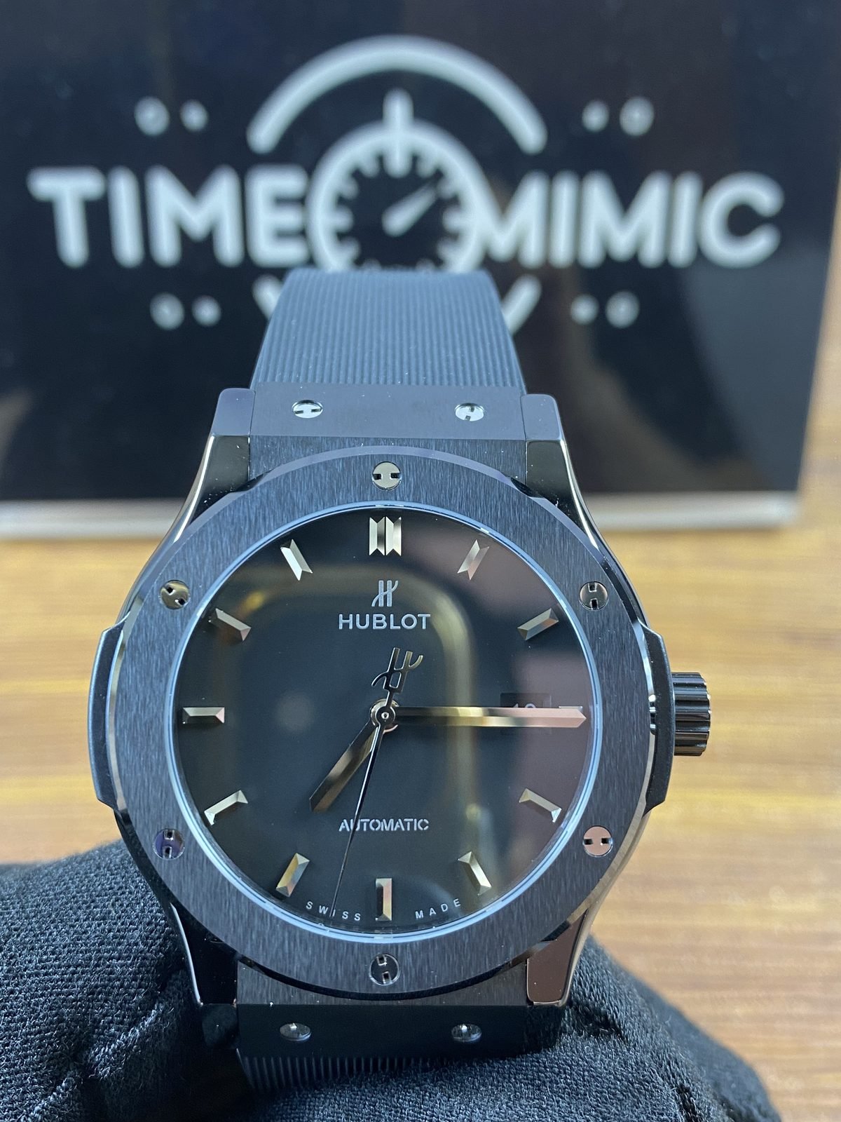 Hublot Classic Fusion 511 NX 7071 RX replica three hand date dial close front