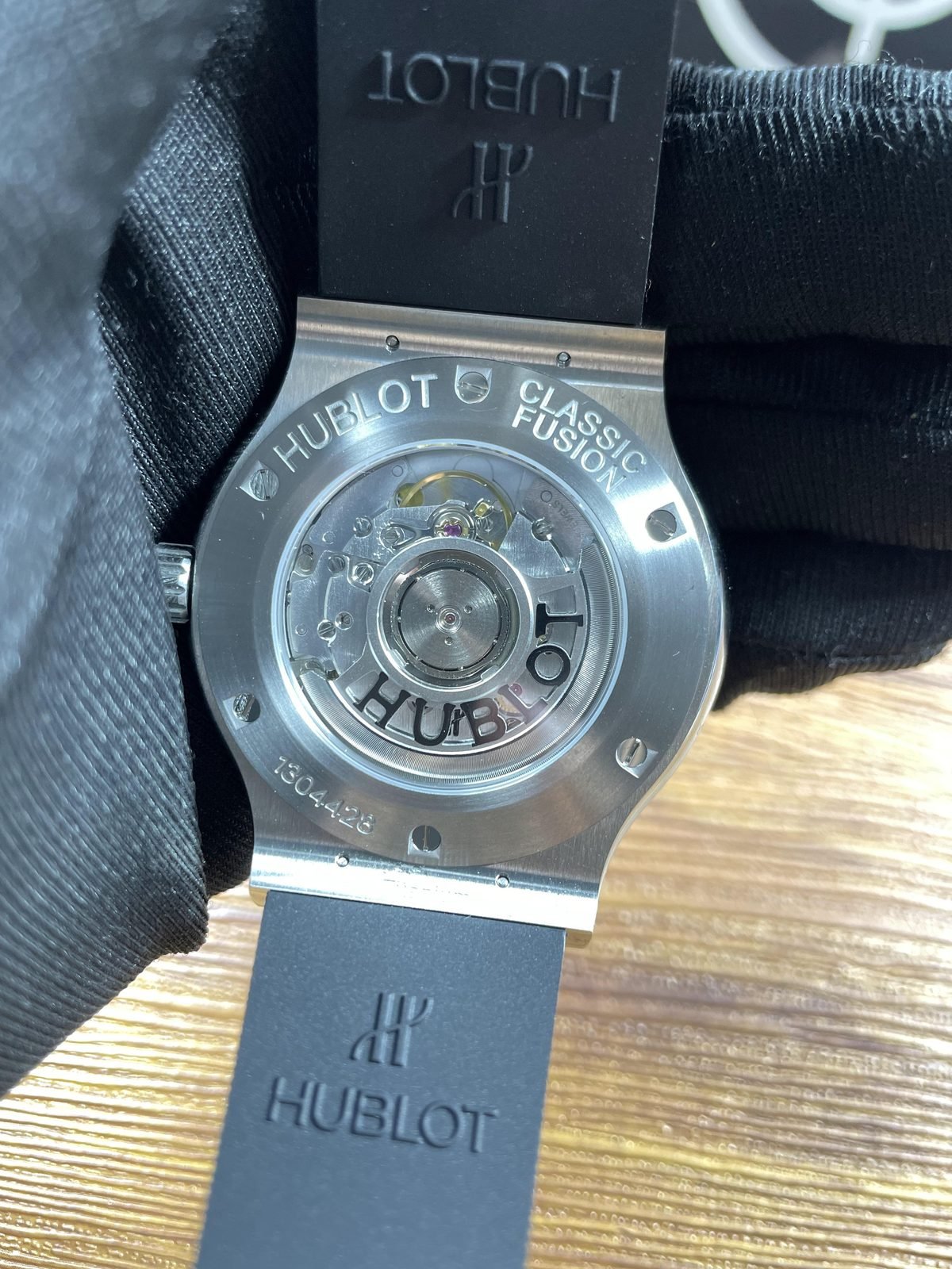 Hublot Classic Fusion 565 NX 7071 RX replica display back central rotor 1304478 style marking