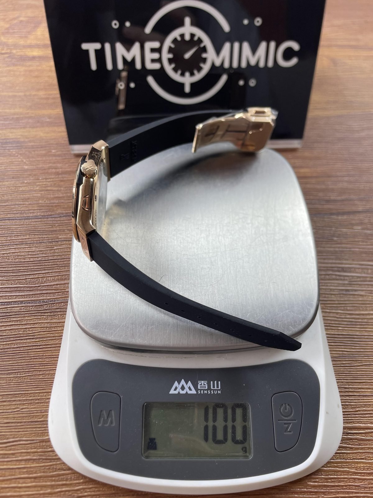 Hublot Classic Fusion 565 OX 1480 RX replica pictured scale reading 100 grams