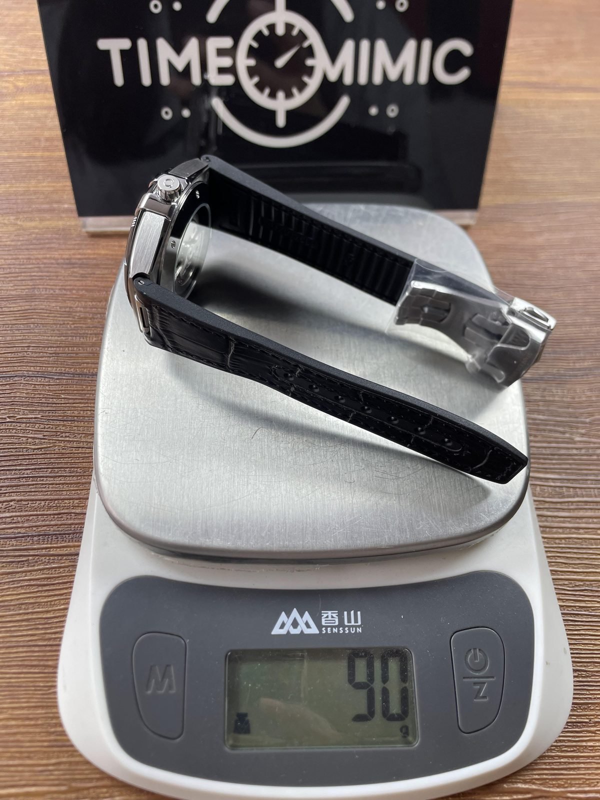 Omega Constellation replica complete watch and strap on scale reading about 90 grams