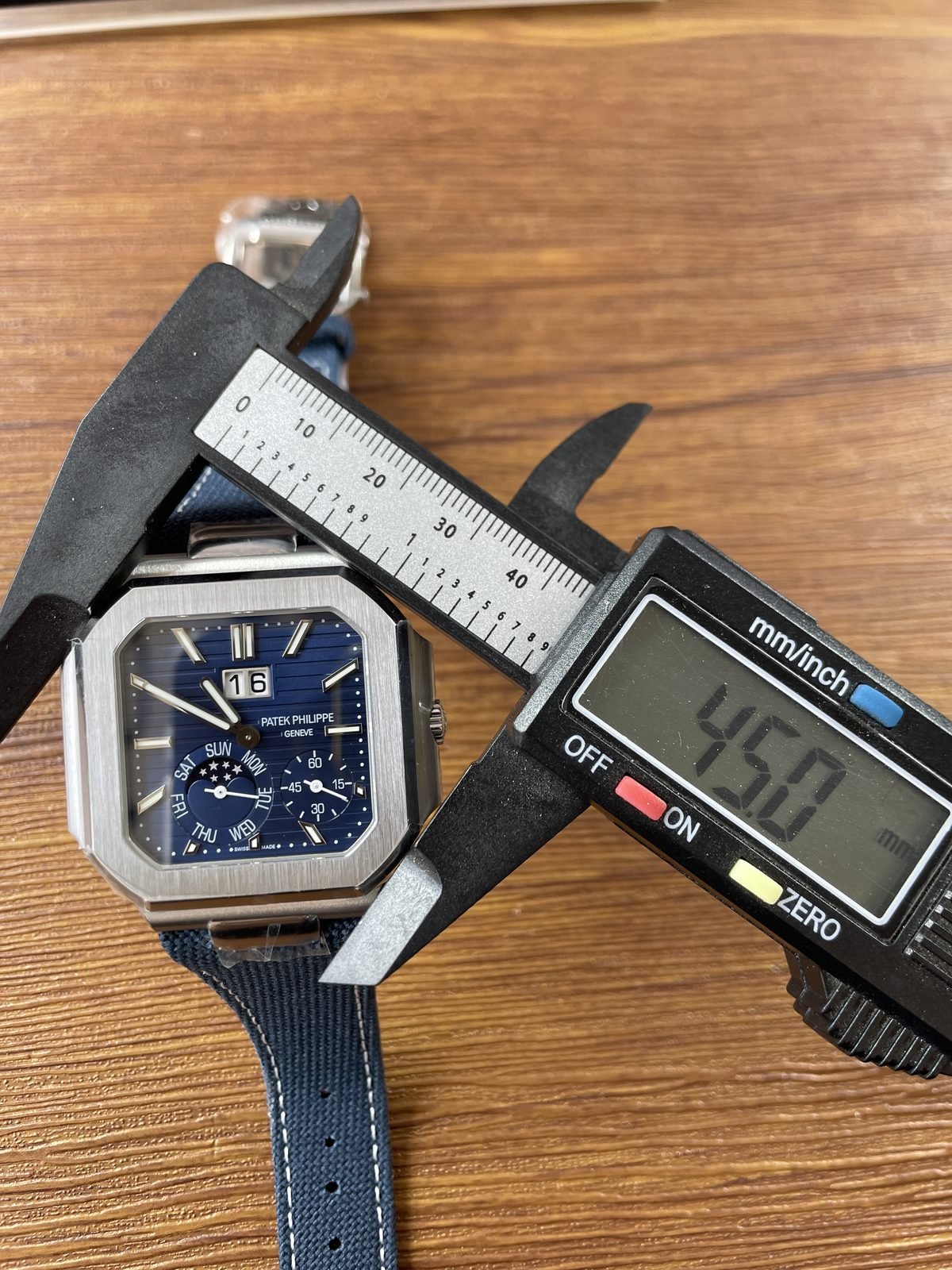 Patek Philippe Cubitus 5822P-001 replica watch QC detail image 9