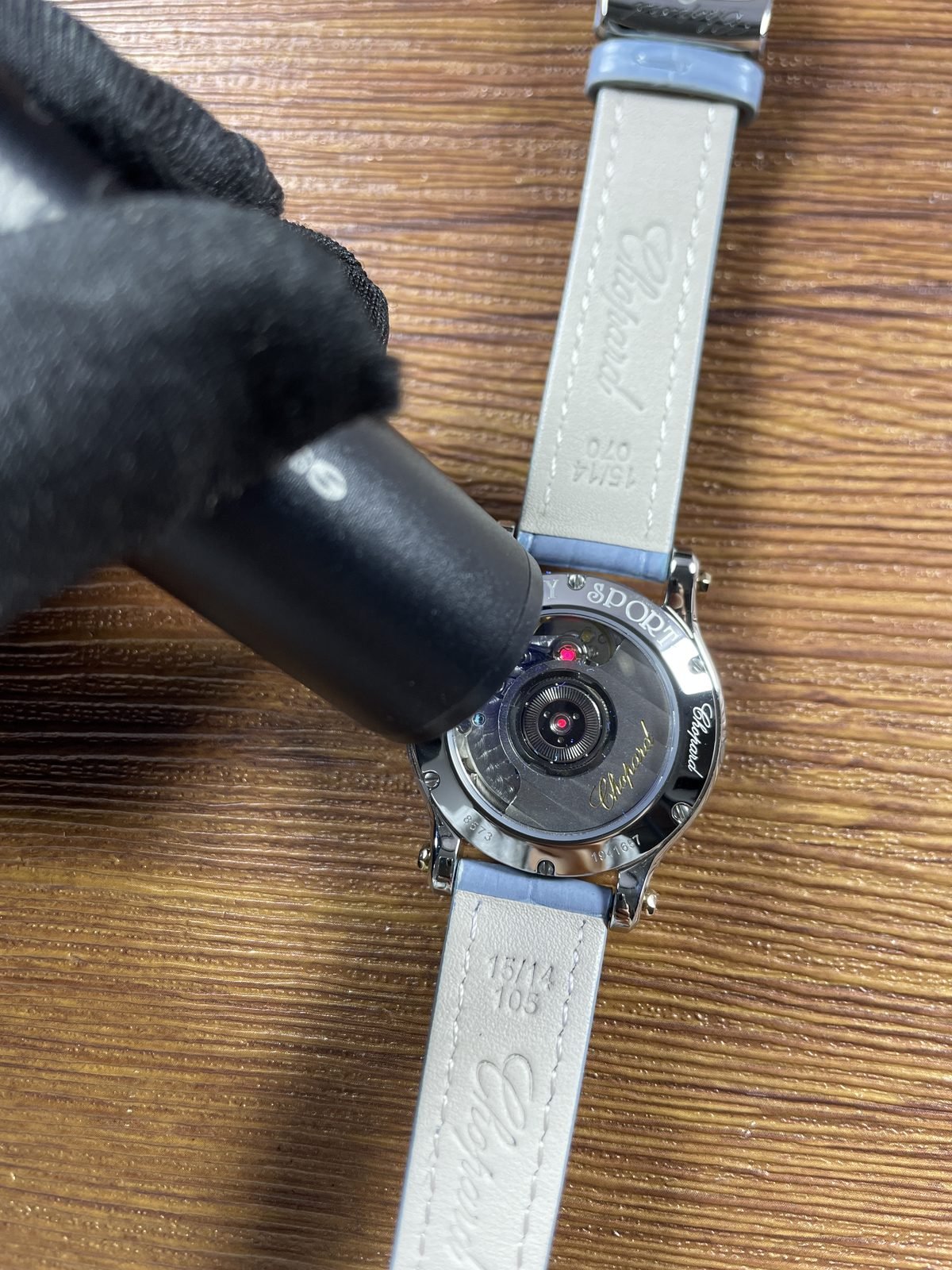 Chopard Happy Sport 278608-6013 replica display back under directed blue inspection light