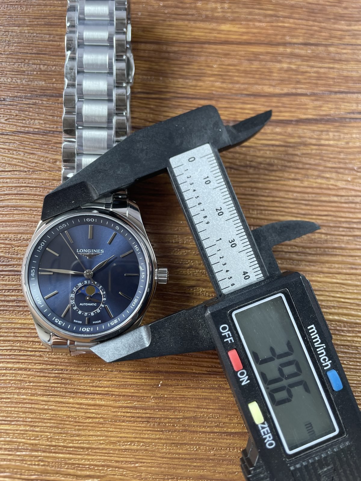 Longines Master Collection L2 909 4 92 6 replica one case region caliper reading about 39.5 millimetres