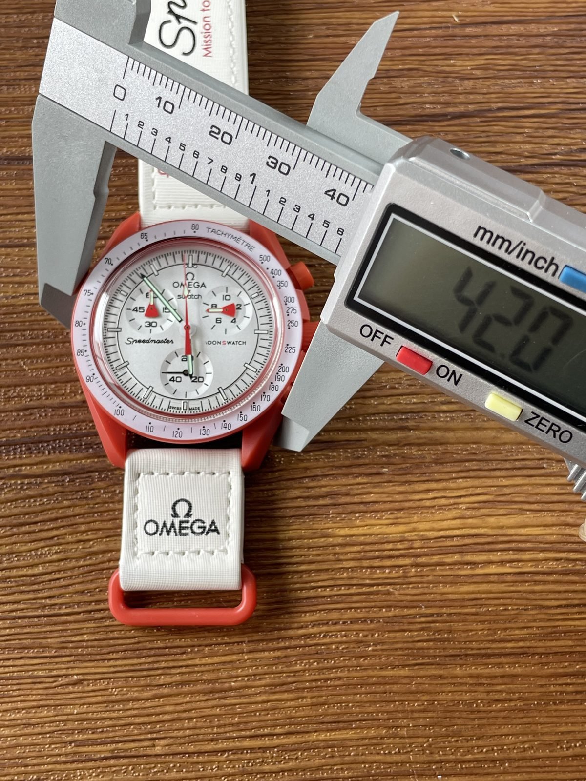 Swatch MoonSwatch SO33M100 replica watch QC detail image 8