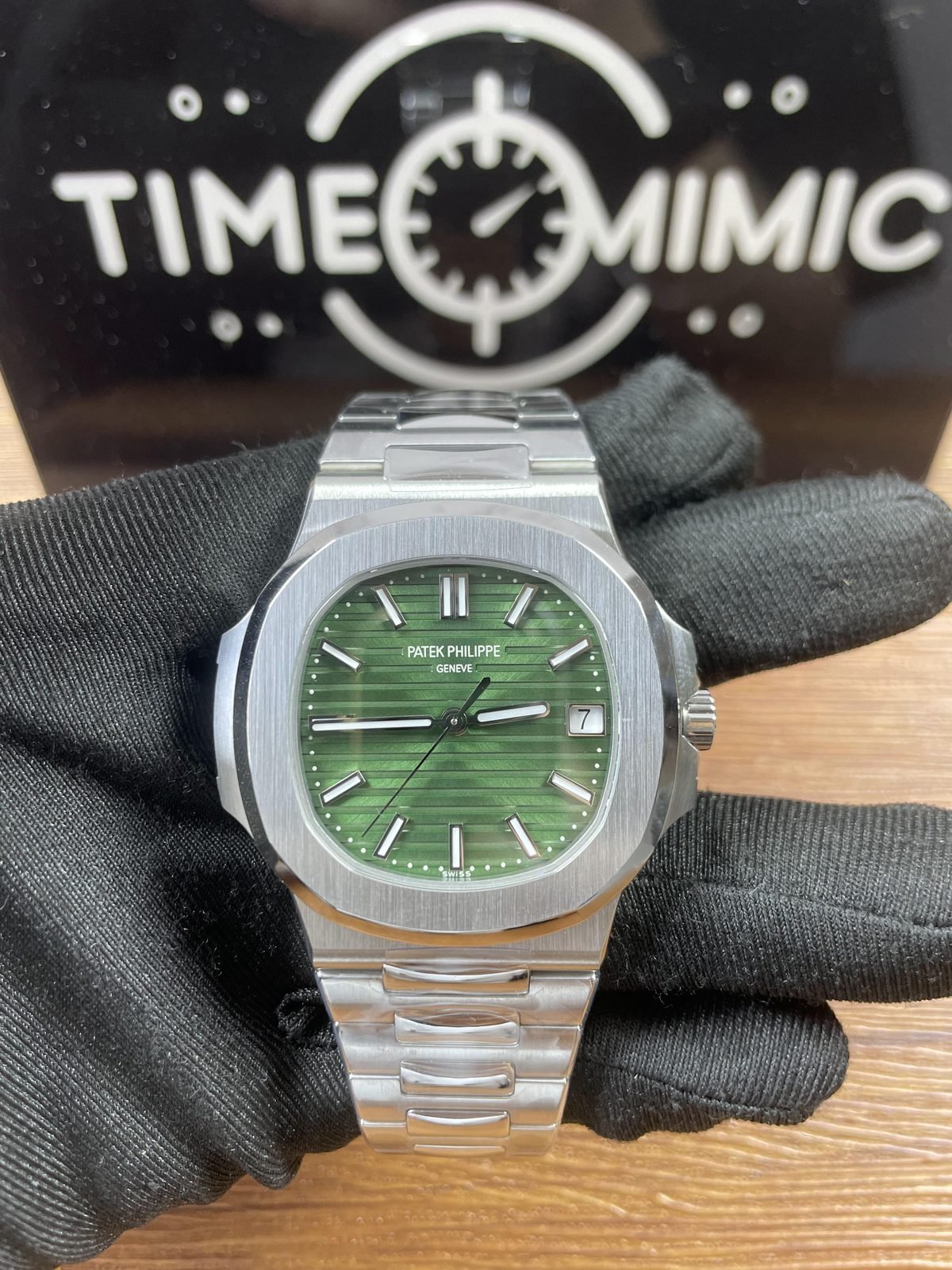 Patek Philippe Nautilus 5711 replica watch QC detail image 1
