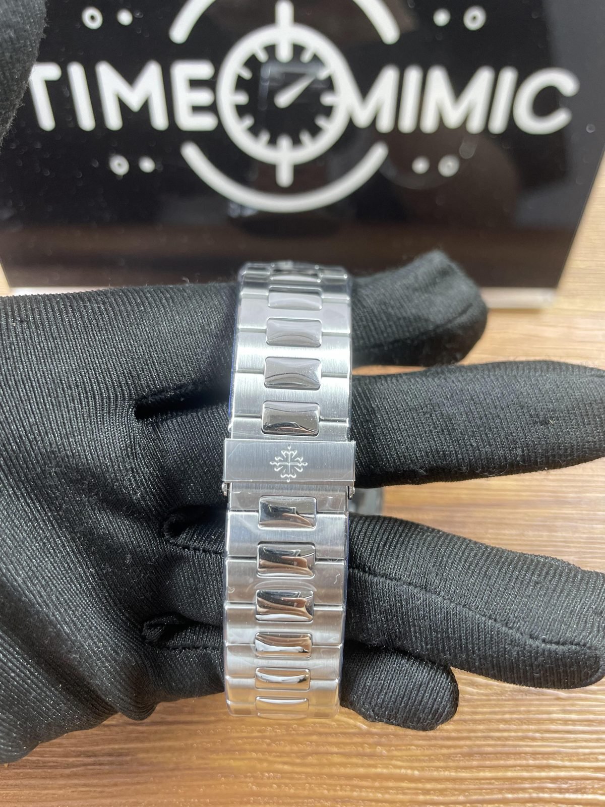 Patek Philippe Nautilus 5711 replica watch QC detail image 3