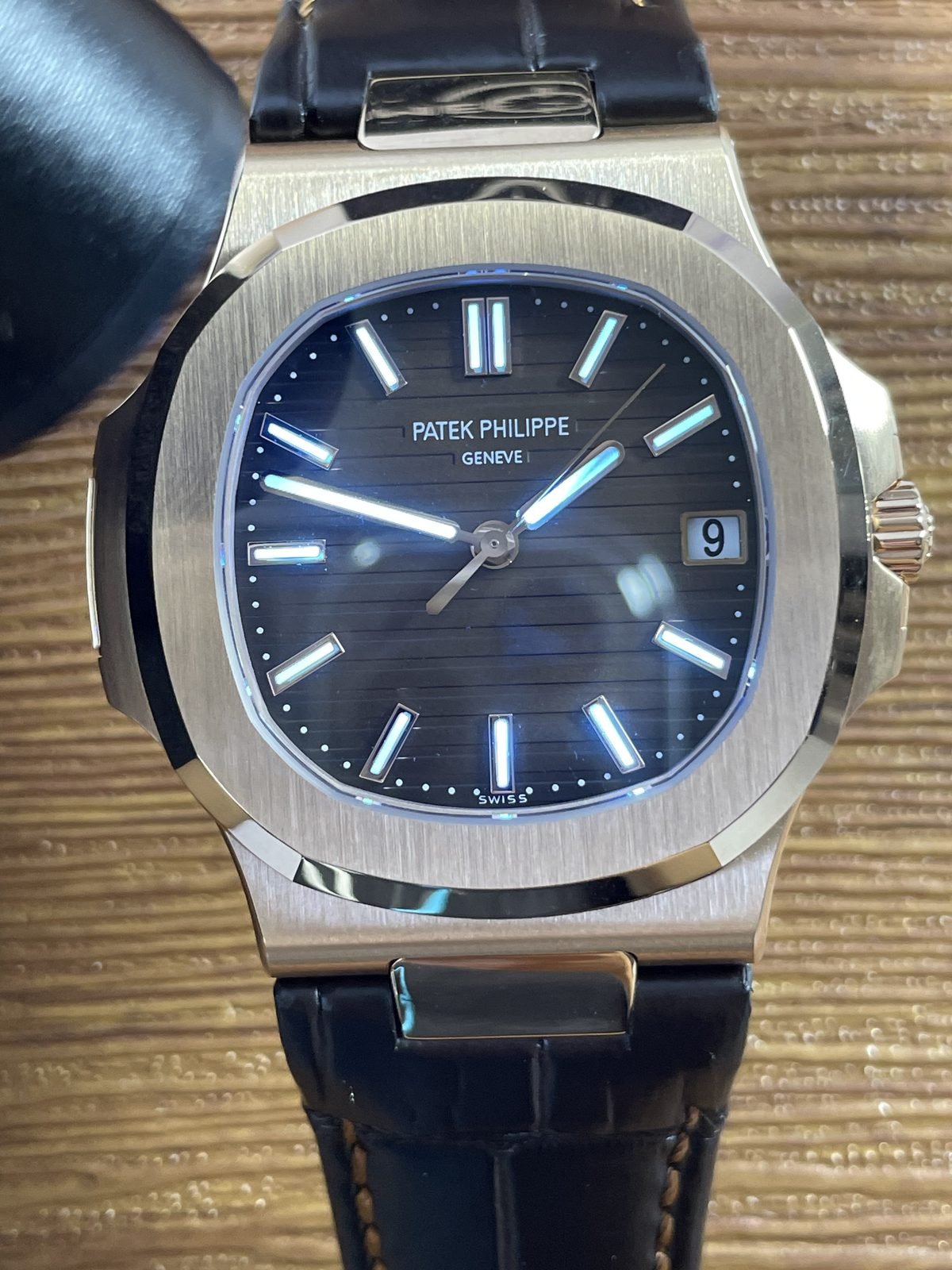 Patek Philippe Nautilus 5711R replica watch QC detail image 9