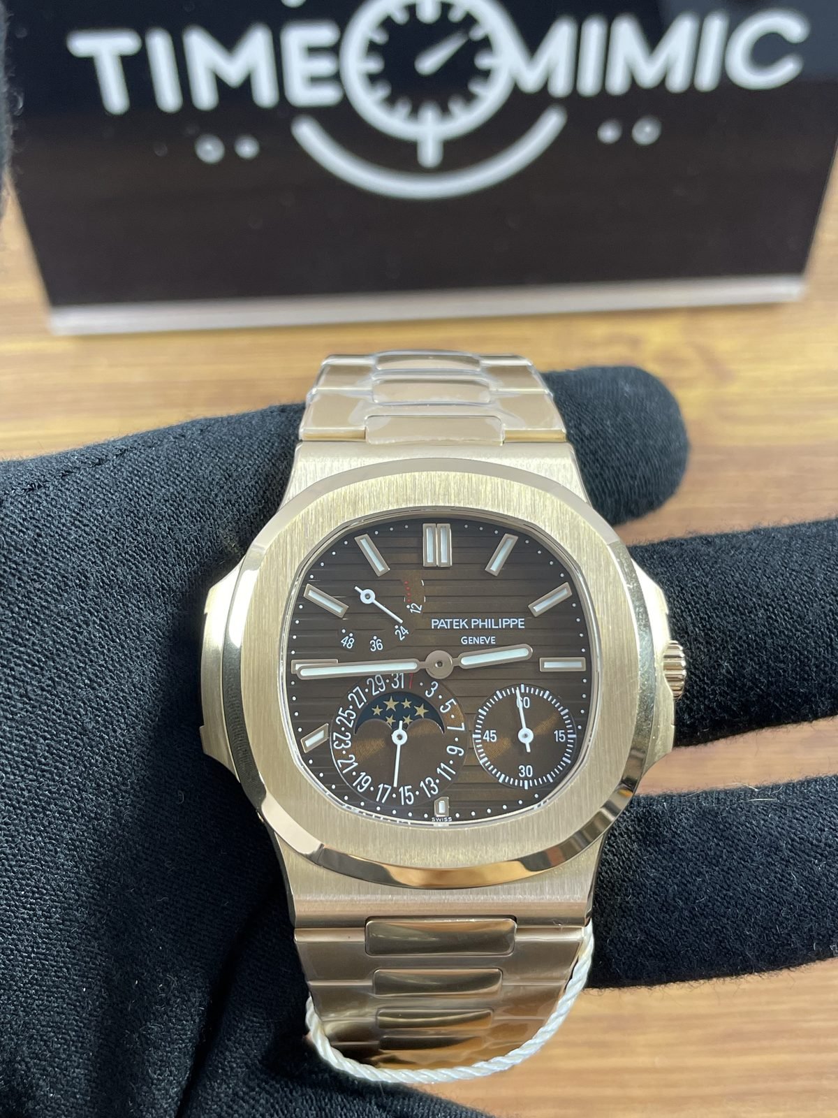 Patek Philippe Nautilus 5712-1R-001 replica watch QC detail image 1