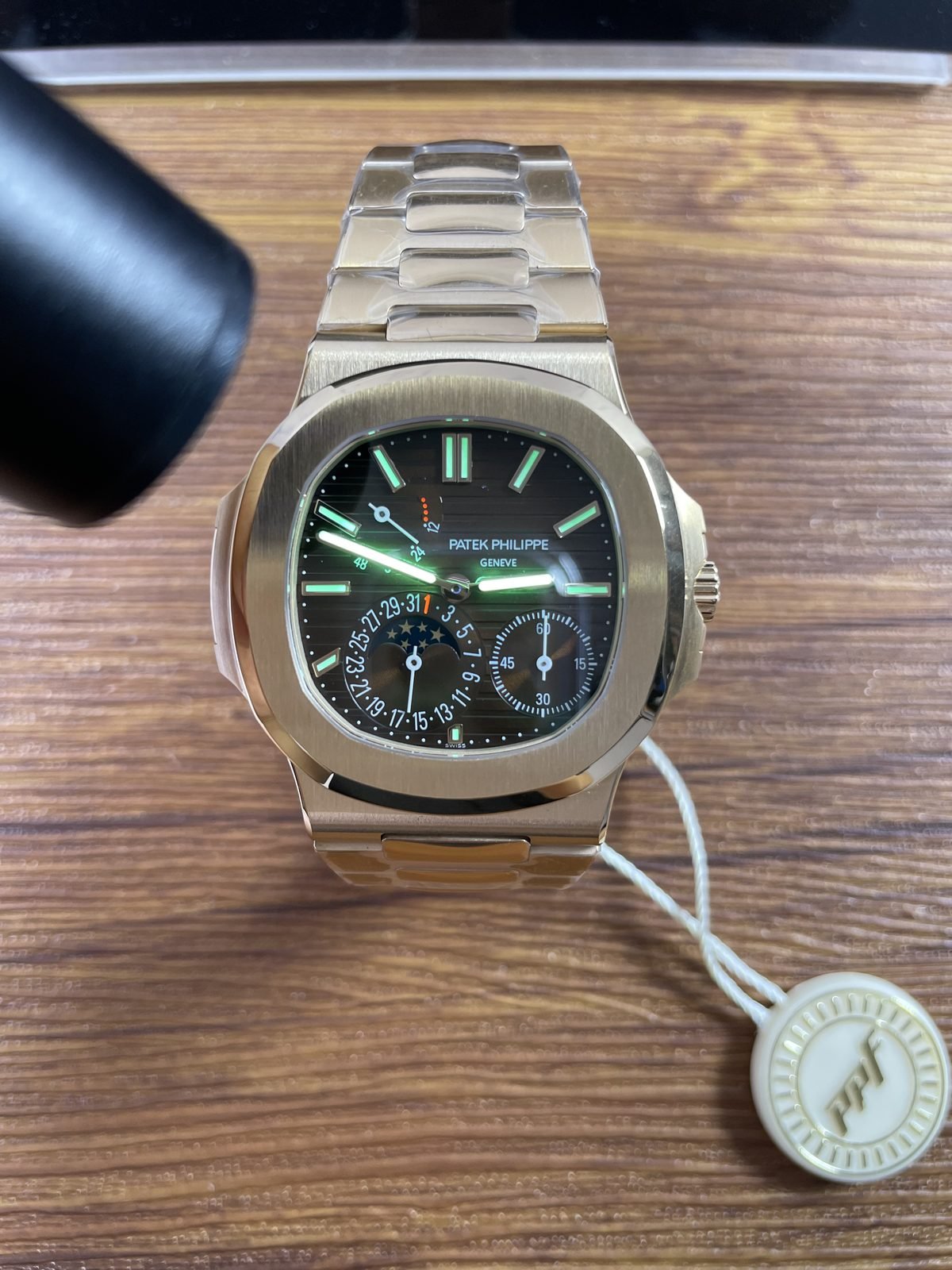 Patek Philippe Nautilus 5712-1R-001 replica watch QC detail image 7