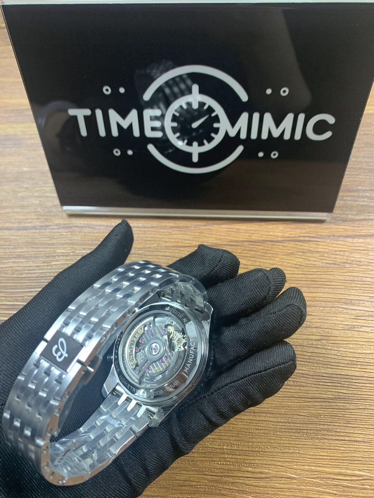 Breitling Navitimer AB0139211B1P1 listing sample exhibition back decorated movement appearance and bracelet underside