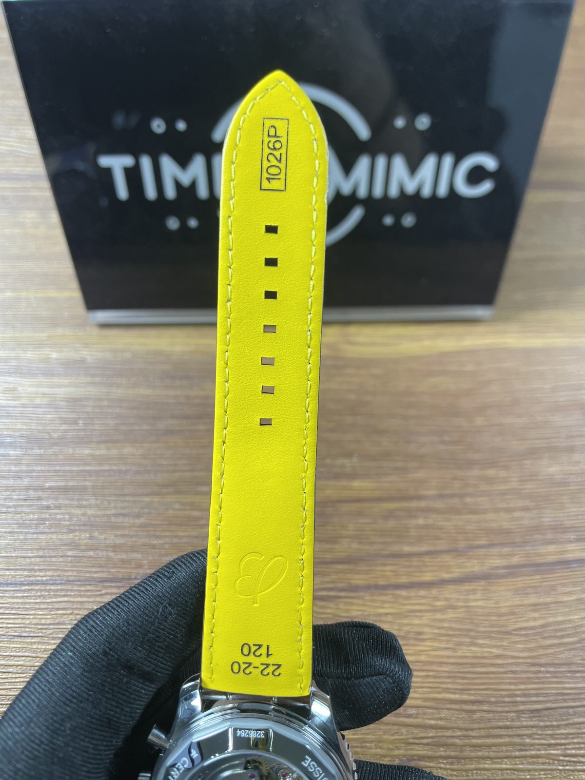 Breitling Navitimer AB0139211G1P1 replica bright yellow strap lining 22-20 120 and 1026P style markings