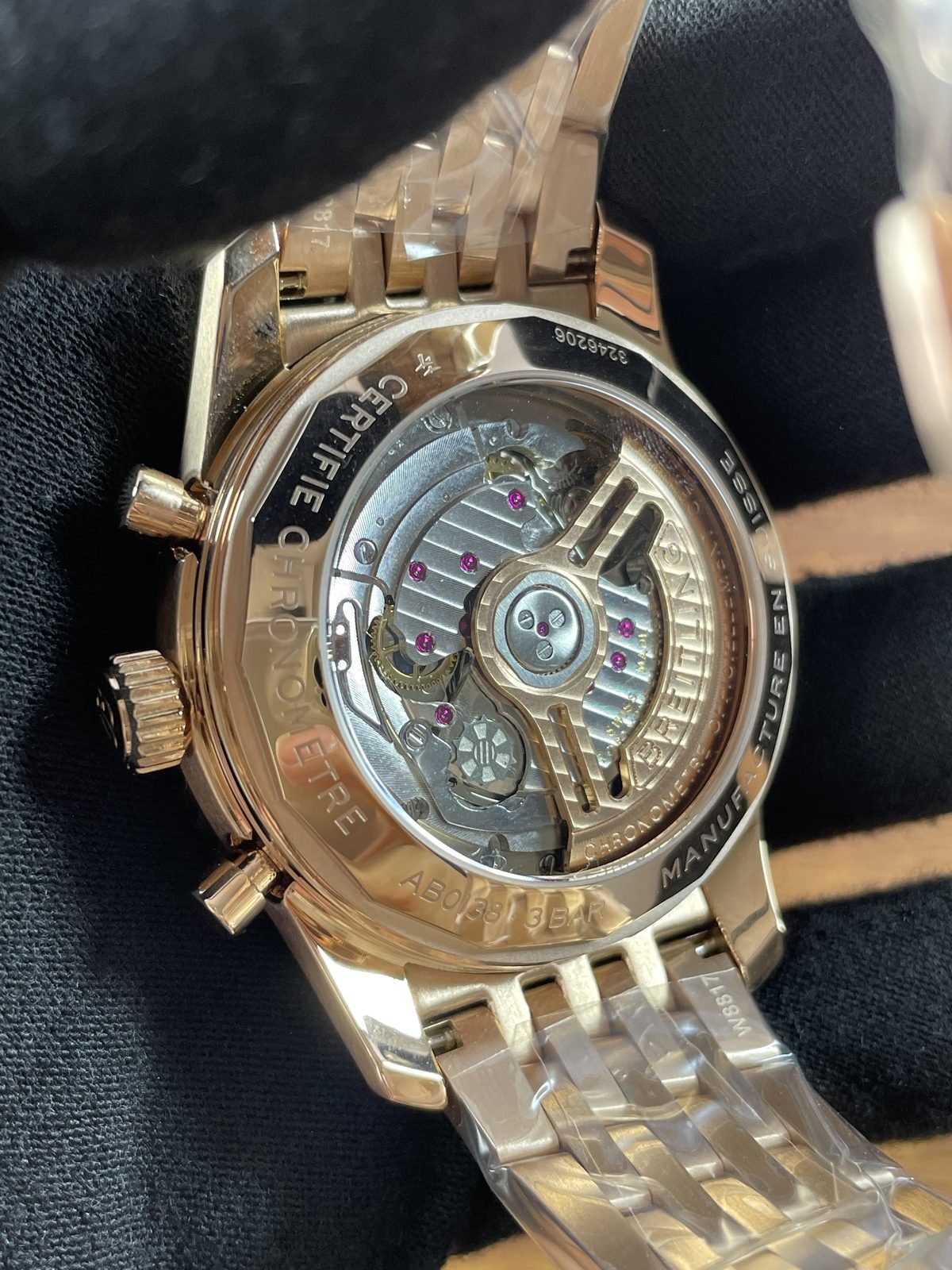 Breitling Navitimer RB0137241L1R1 replica exhibition back rotor coloured bearing points AB0138 3 BAR style text