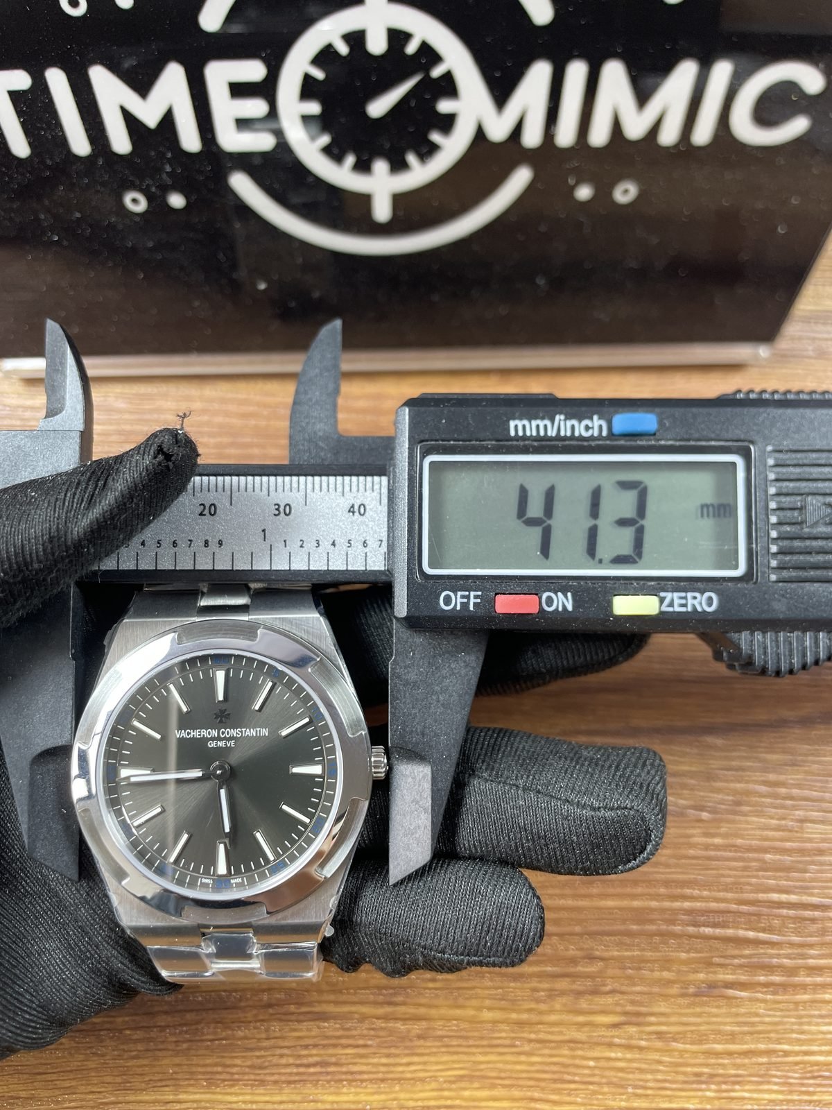 Vacheron Constantin Overseas 2000V-120G-B122 replica watch QC detail image 5