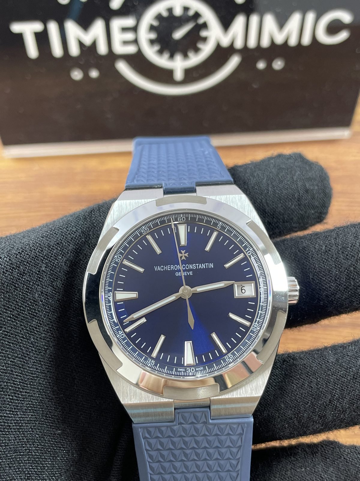 Vacheron Constantin Overseas 4500V replica watch QC detail image 2