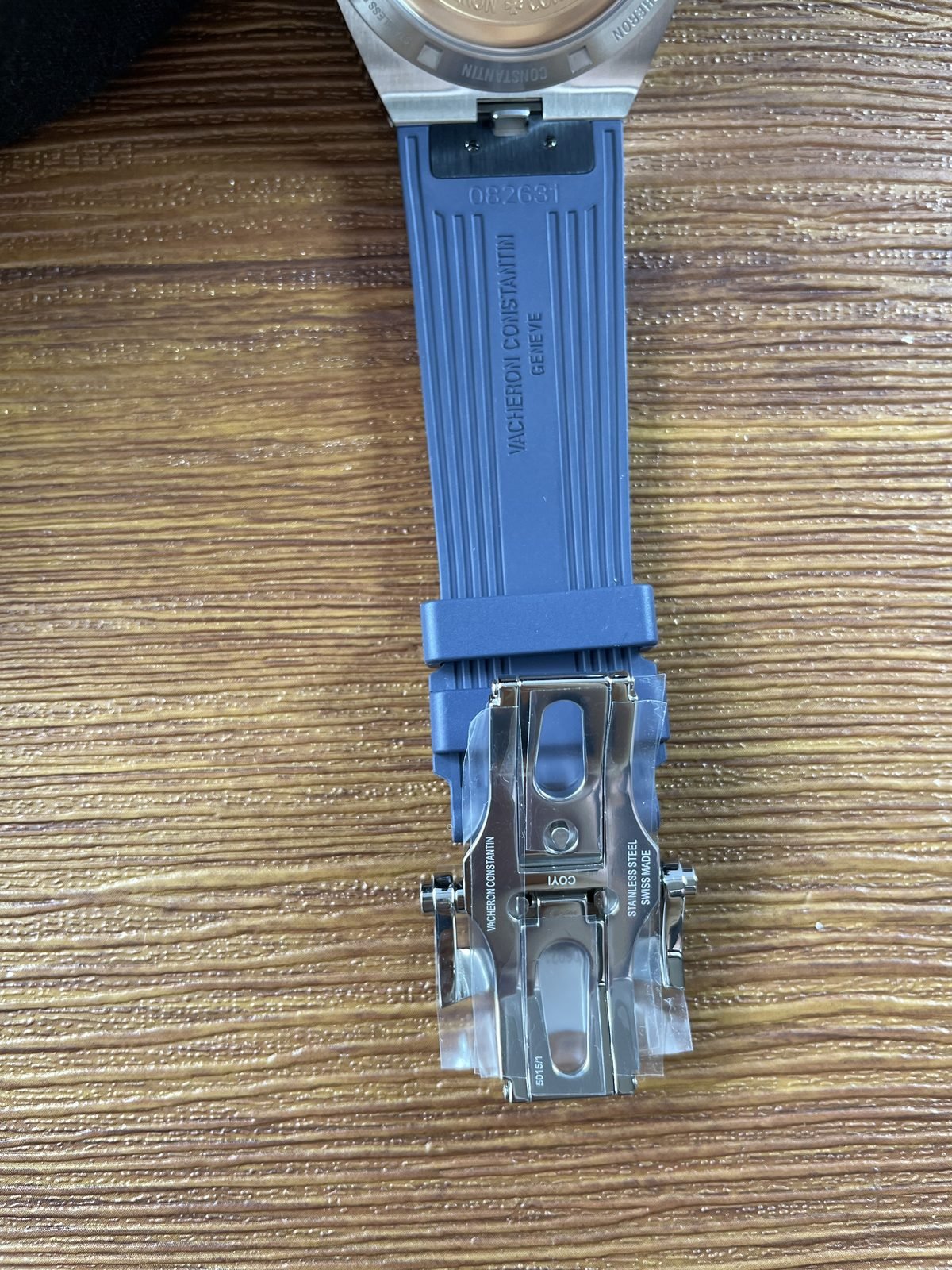 Vacheron Constantin Overseas 4500V replica watch QC detail image 8