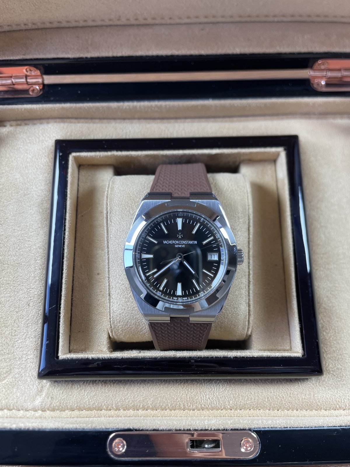 Vacheron Constantin Overseas 4500V-110A-B146 replica watch QC detail image 4