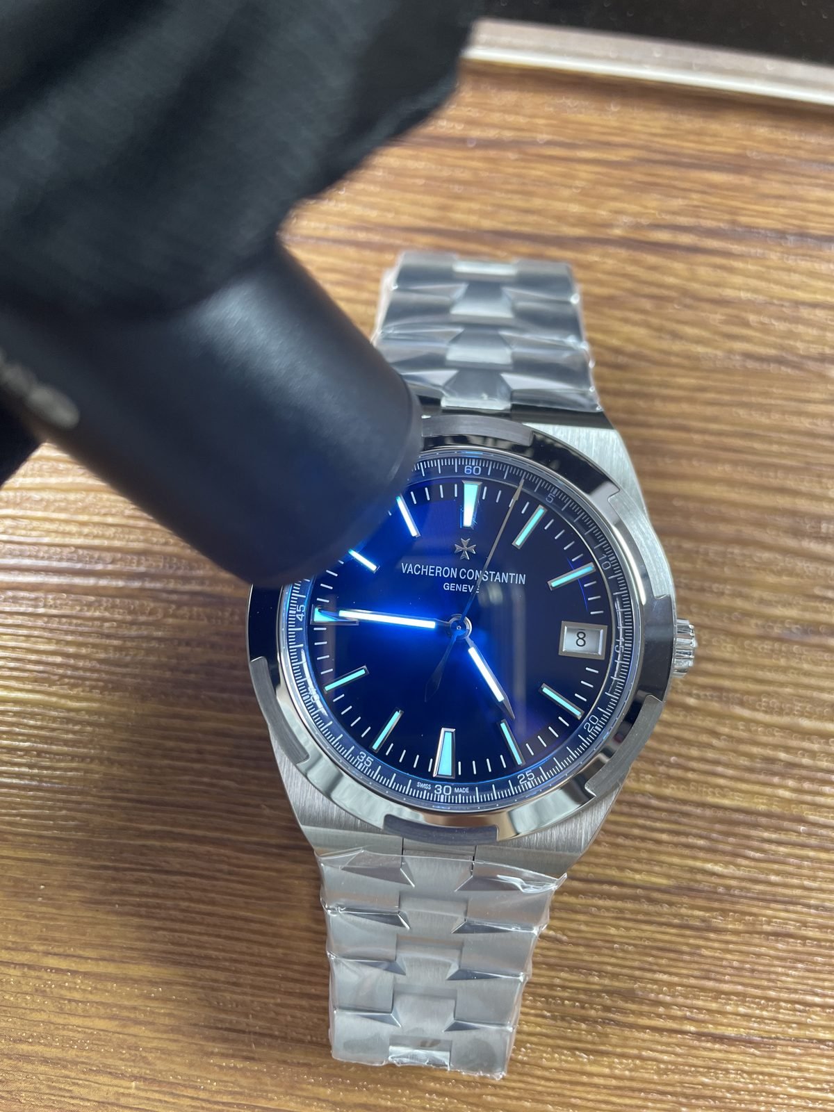 Vacheron Constantin Overseas 4500V-210A-B128 replica watch QC detail image 7