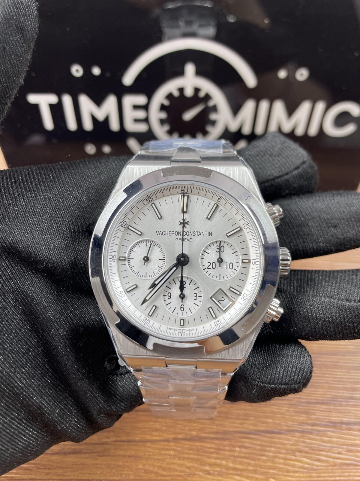Vacheron Constantin Overseas 5500V replica watch QC detail image 9