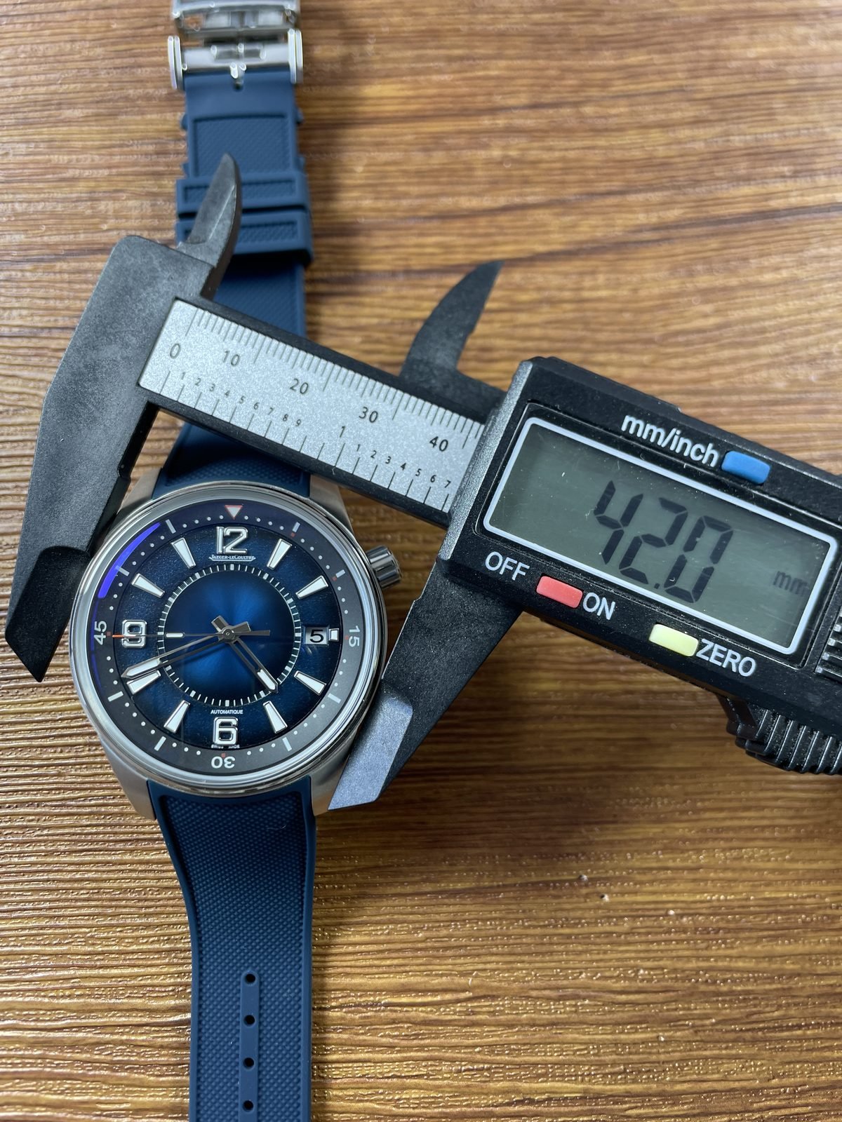 Jaeger LeCoultre Polaris Q906868J replica one case body caliper reading about 42.0 millimetres