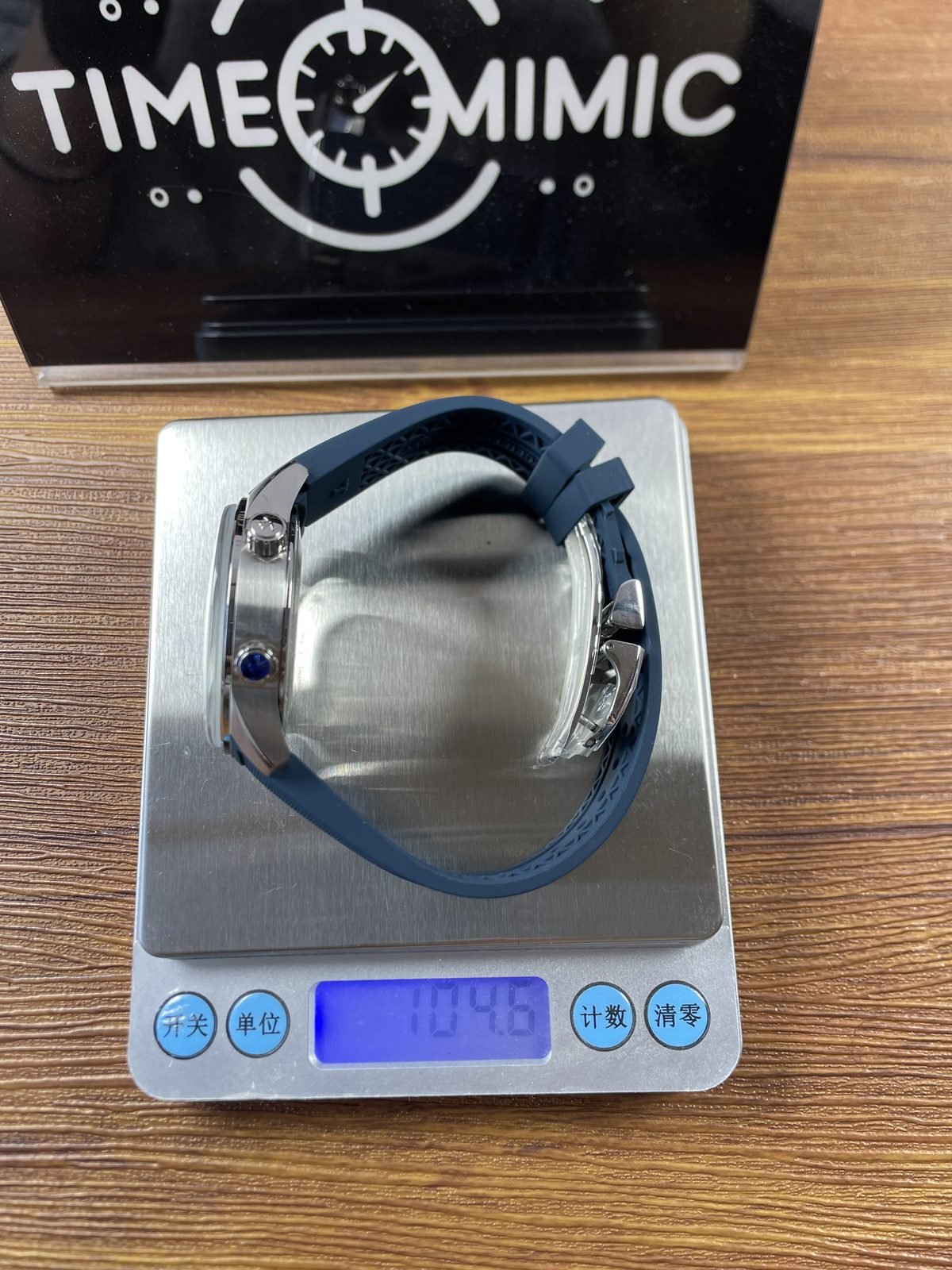Jaeger LeCoultre Polaris Q906868J replica one complete watch scale reading about 104.5 grams