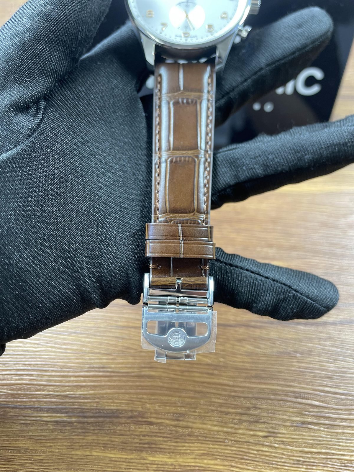 IWC Portugieser IW371445 replica brown crocodile pattern strap steel colour deployant clasp and protective film
