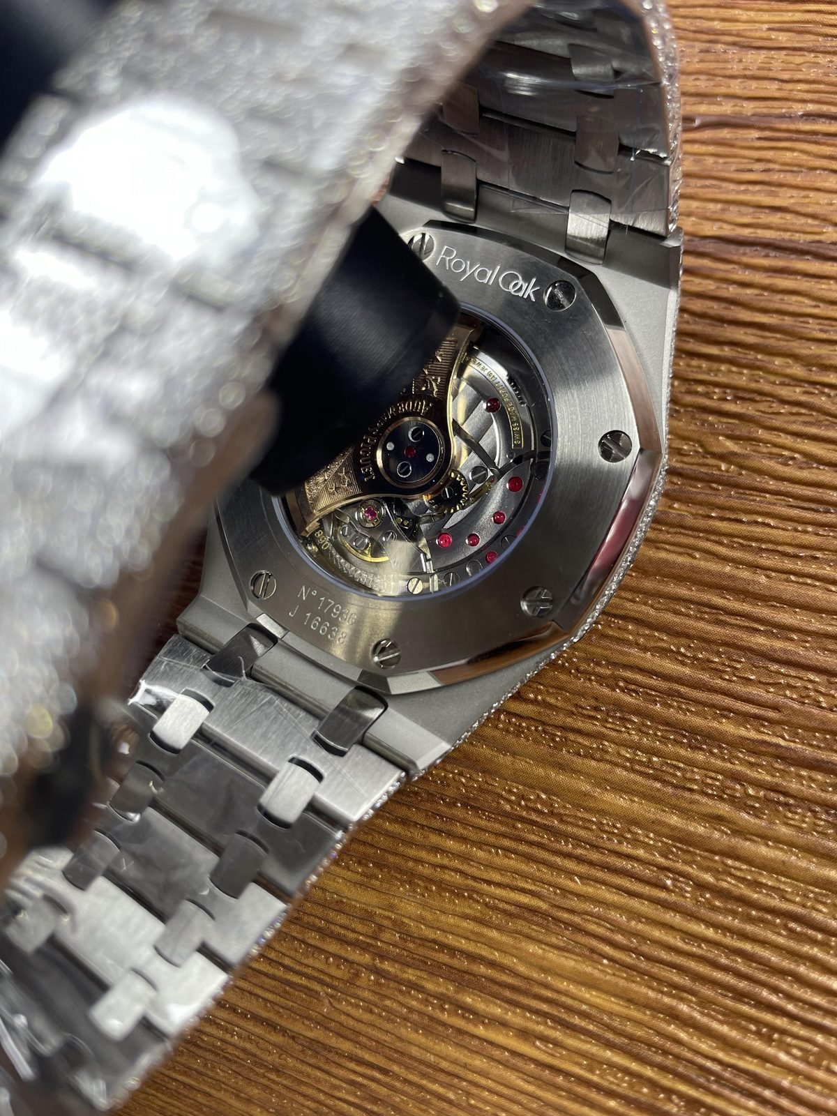 Audemars Piguet Royal Oak 15400 iced out replica watch QC image 4