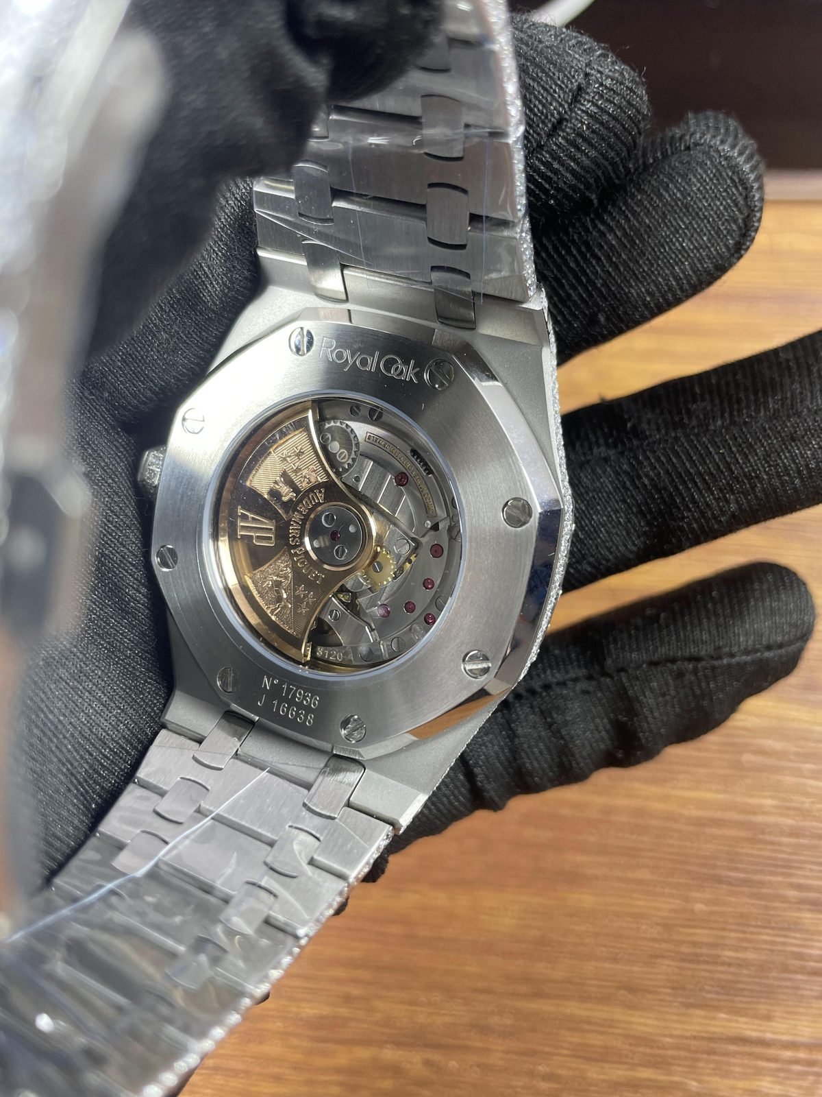 Audemars Piguet Royal Oak 15400 iced out replica watch QC image 8