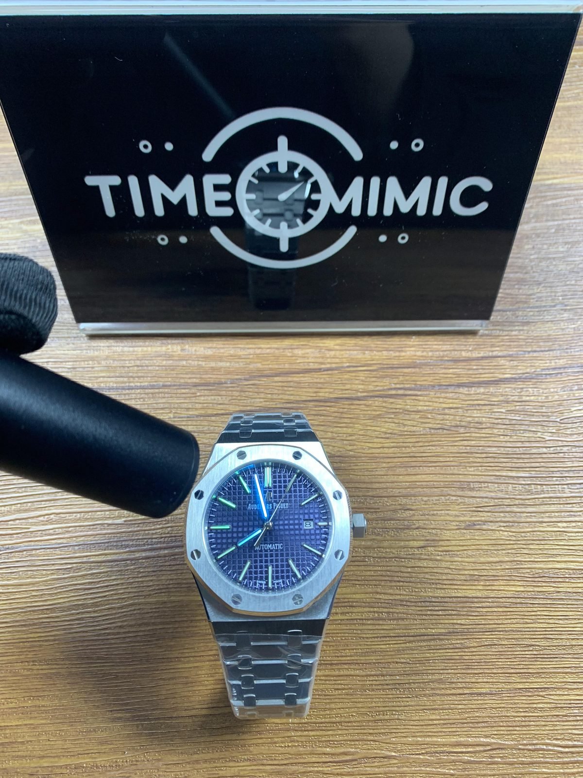 Royal Oak 15400ST blue dial replica lume test