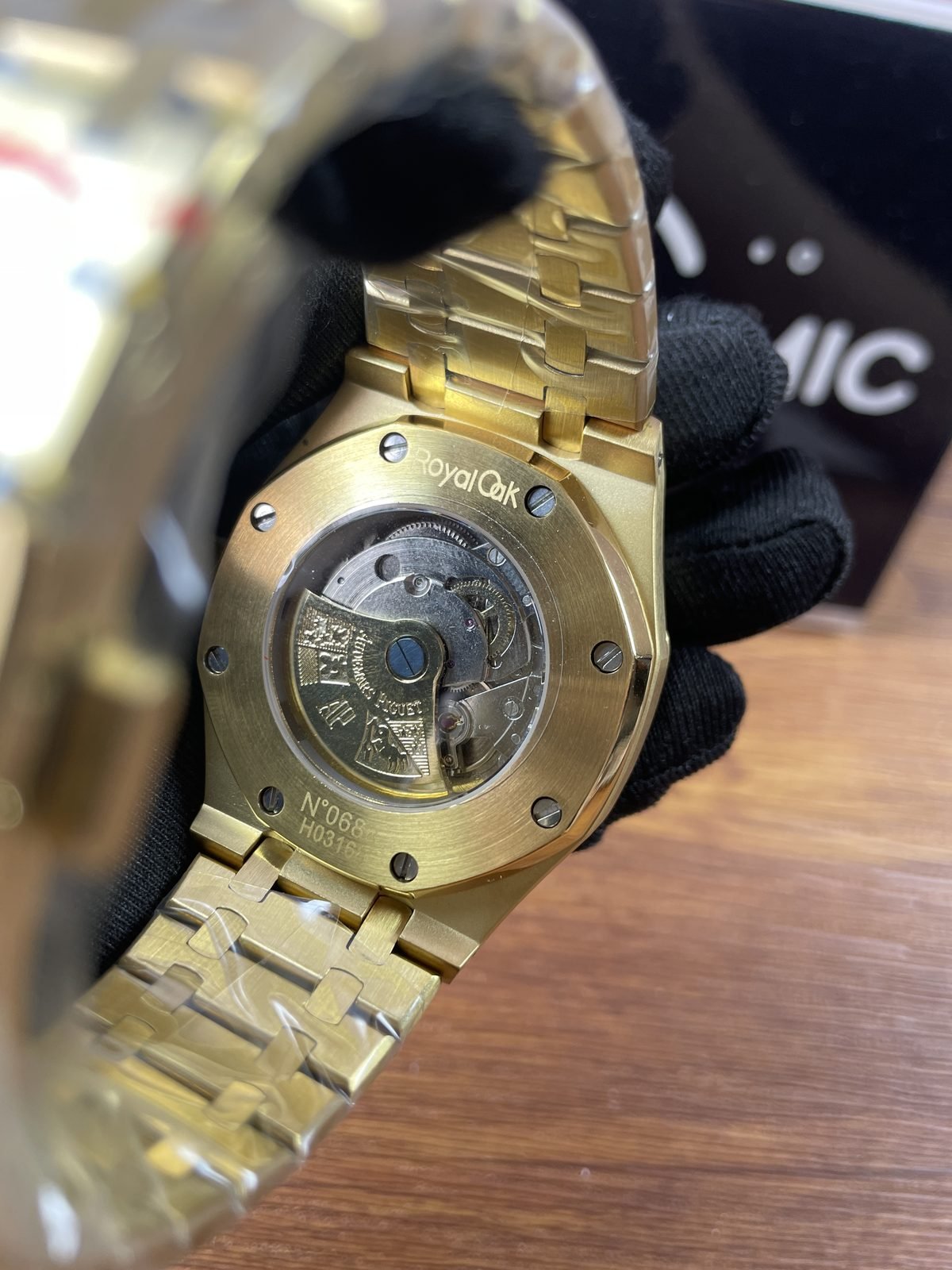 Royal Oak 15450 replica exhibition caseback and decorated automatic movement