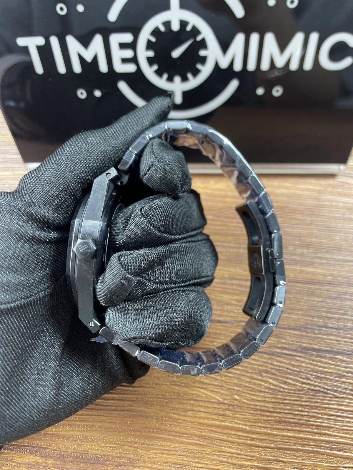 Royal Oak 15500 replica black grid-dial configuration dark case profile