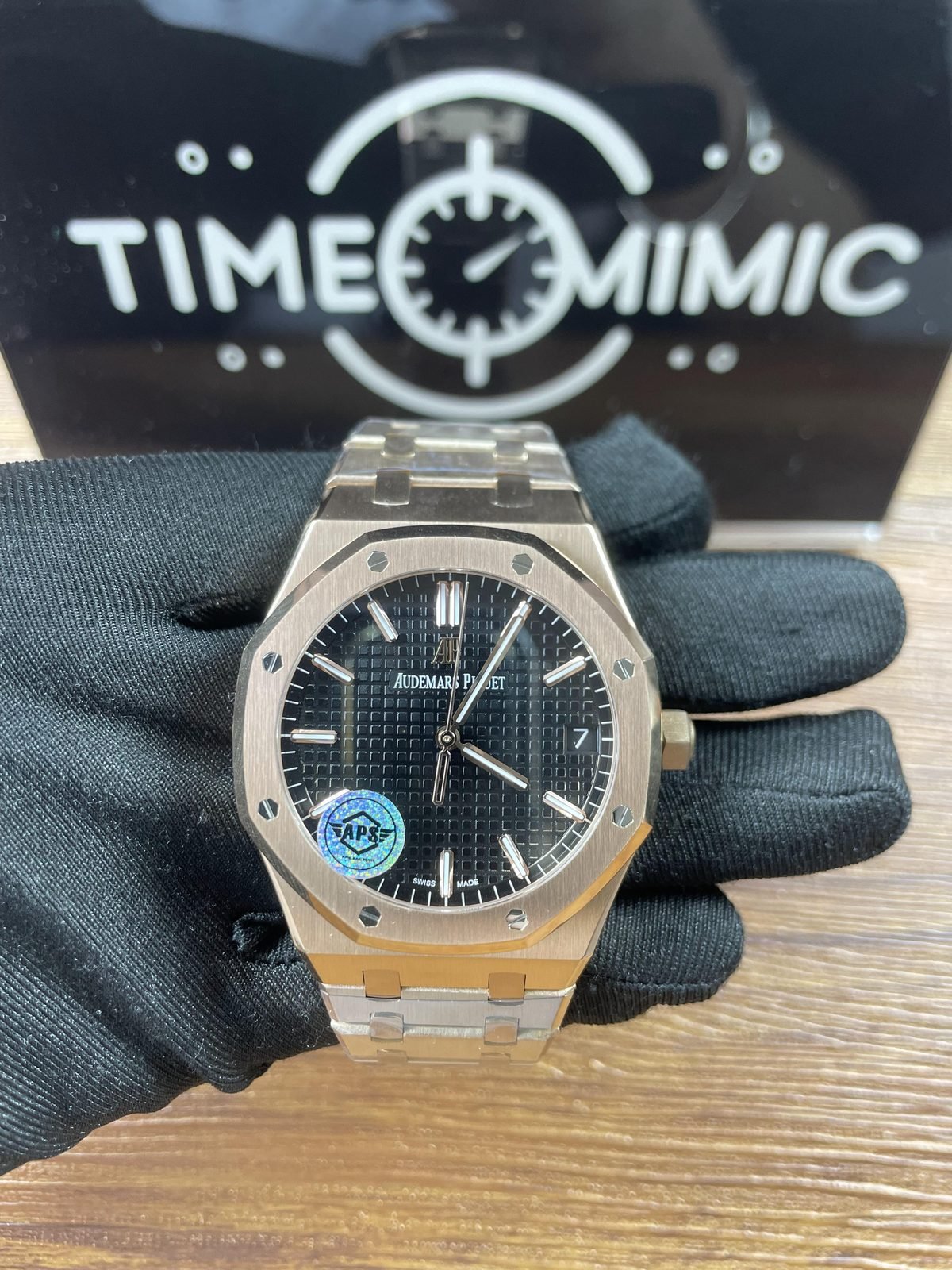 Royal Oak 15500OR replica rose-gold-tone bracelet and black grid dial front view