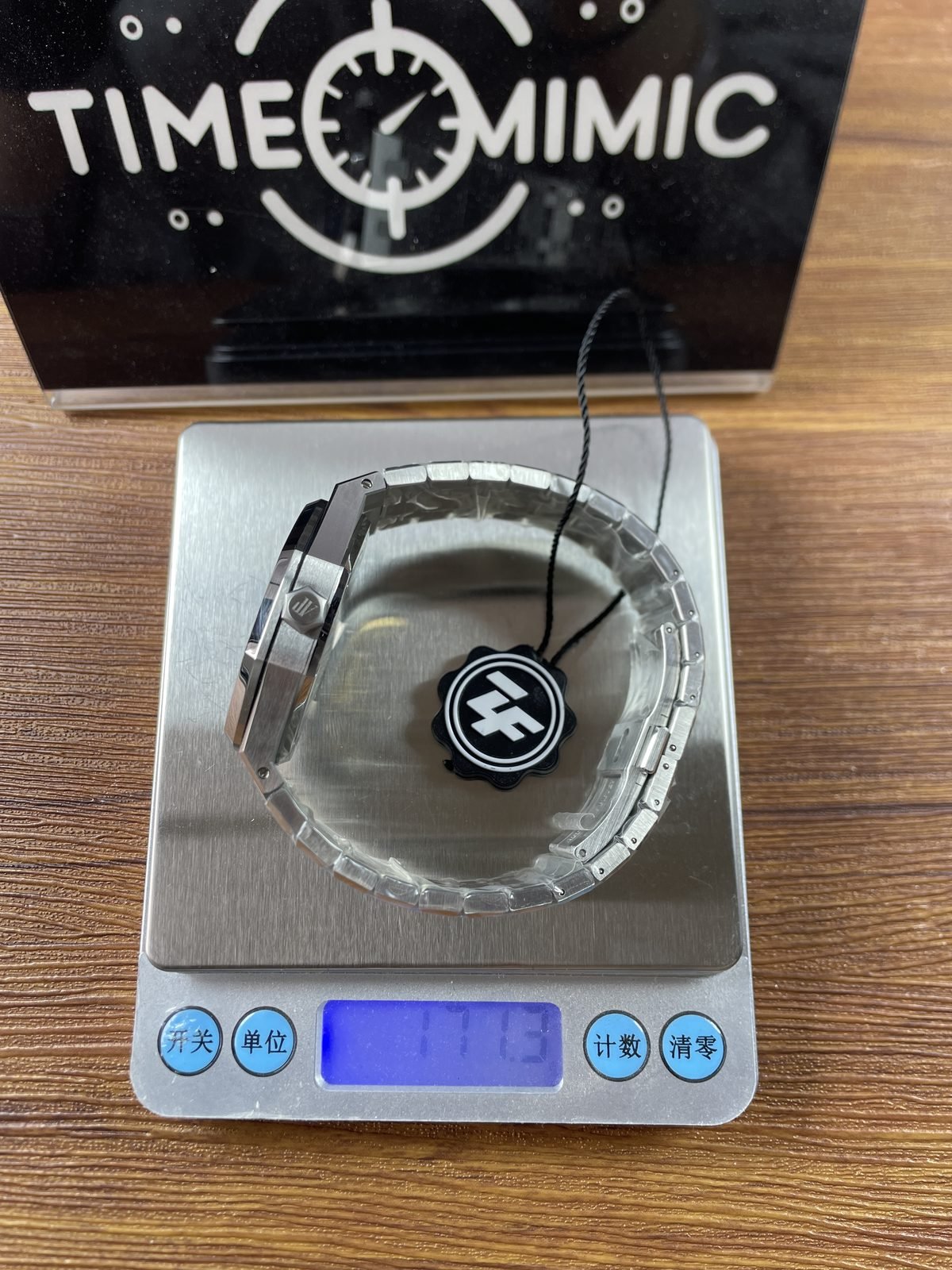 Royal Oak 15500ST replica protected sample scale reading approximately 143 grams