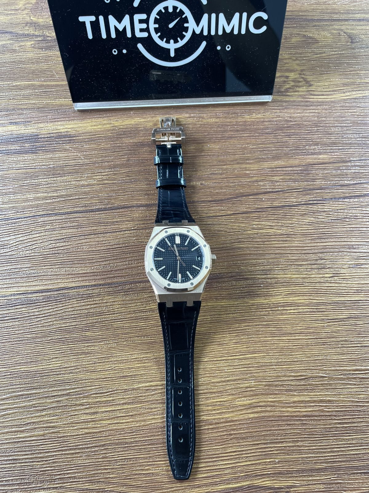 Royal Oak 15510OR D002CR 02 replica black grid dial warm-metal-tone case and black crocodile-pattern strap full front view