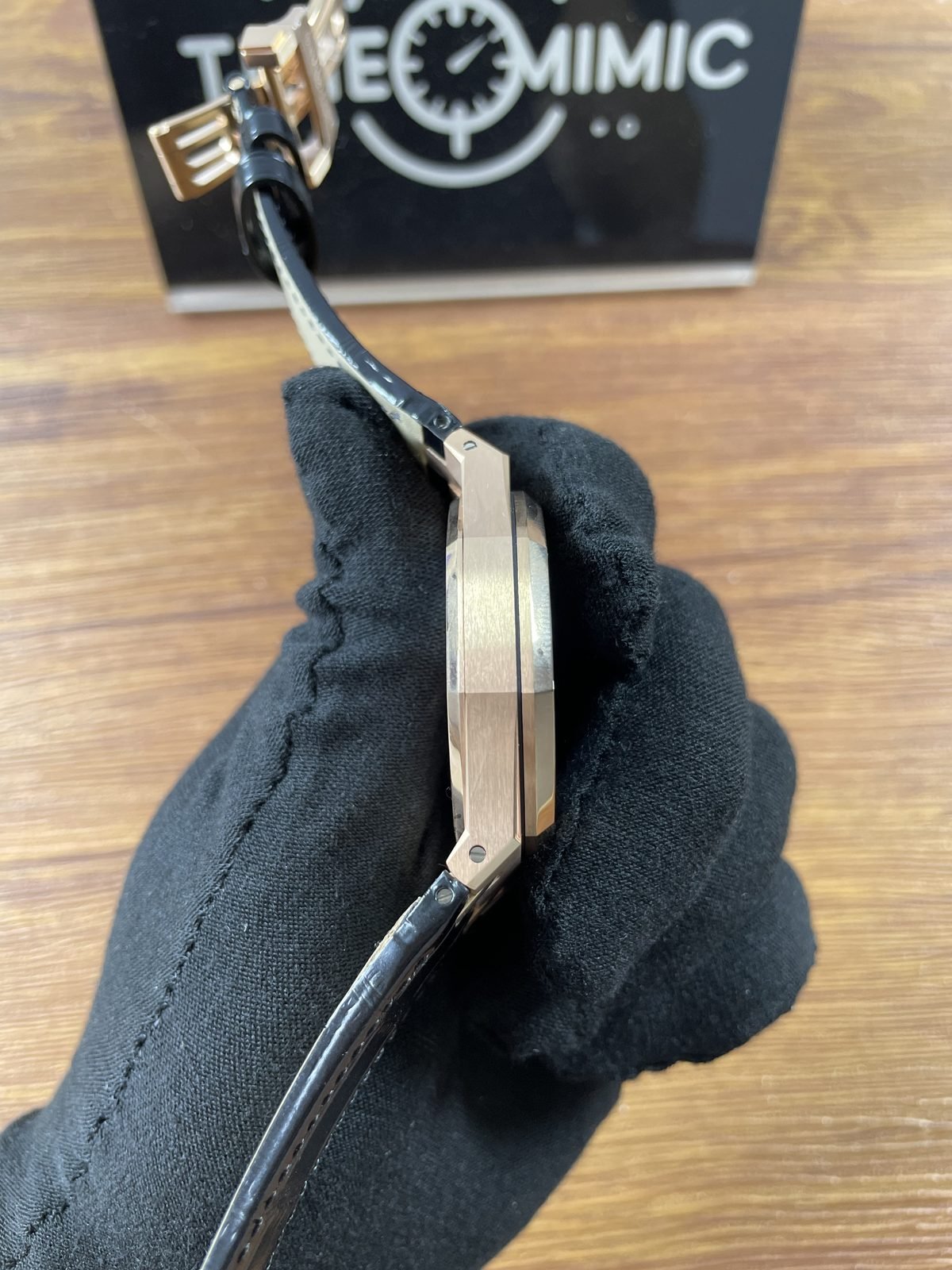 Royal Oak 15510OR D002CR 02 replica opposite case profile brushed-looking warm-tone surfaces