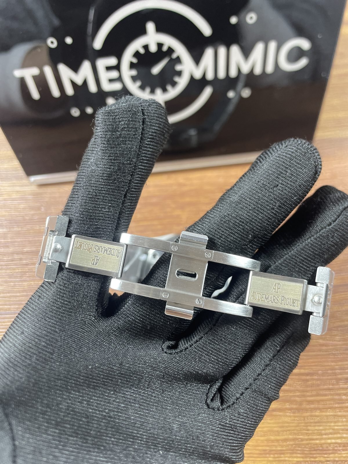 Royal Oak 15510ST 06 replica AP-style folding clasp interior mechanism view
