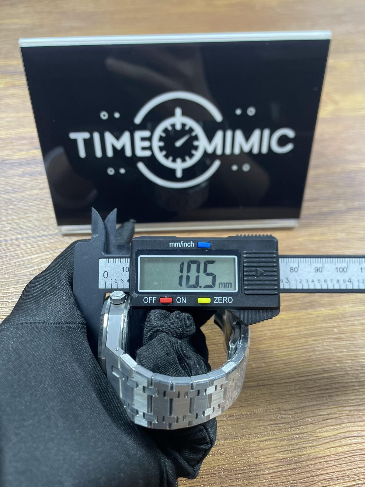 Royal Oak 15510ST 07 replica photo sample calliper thickness display approximately 10.5 millimetres