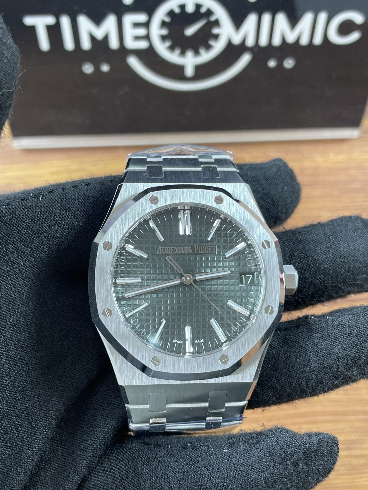 Royal Oak 15510ST 09 replica khaki grid dial steel-tone integrated bracelet front date 17