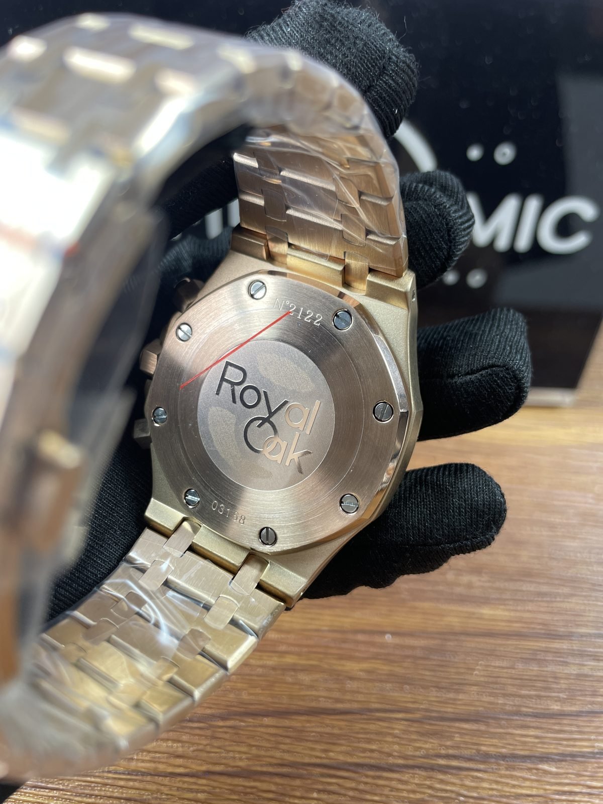 Royal Oak 26240OR replica solid caseback marking number 2122 warm-tone bracelet