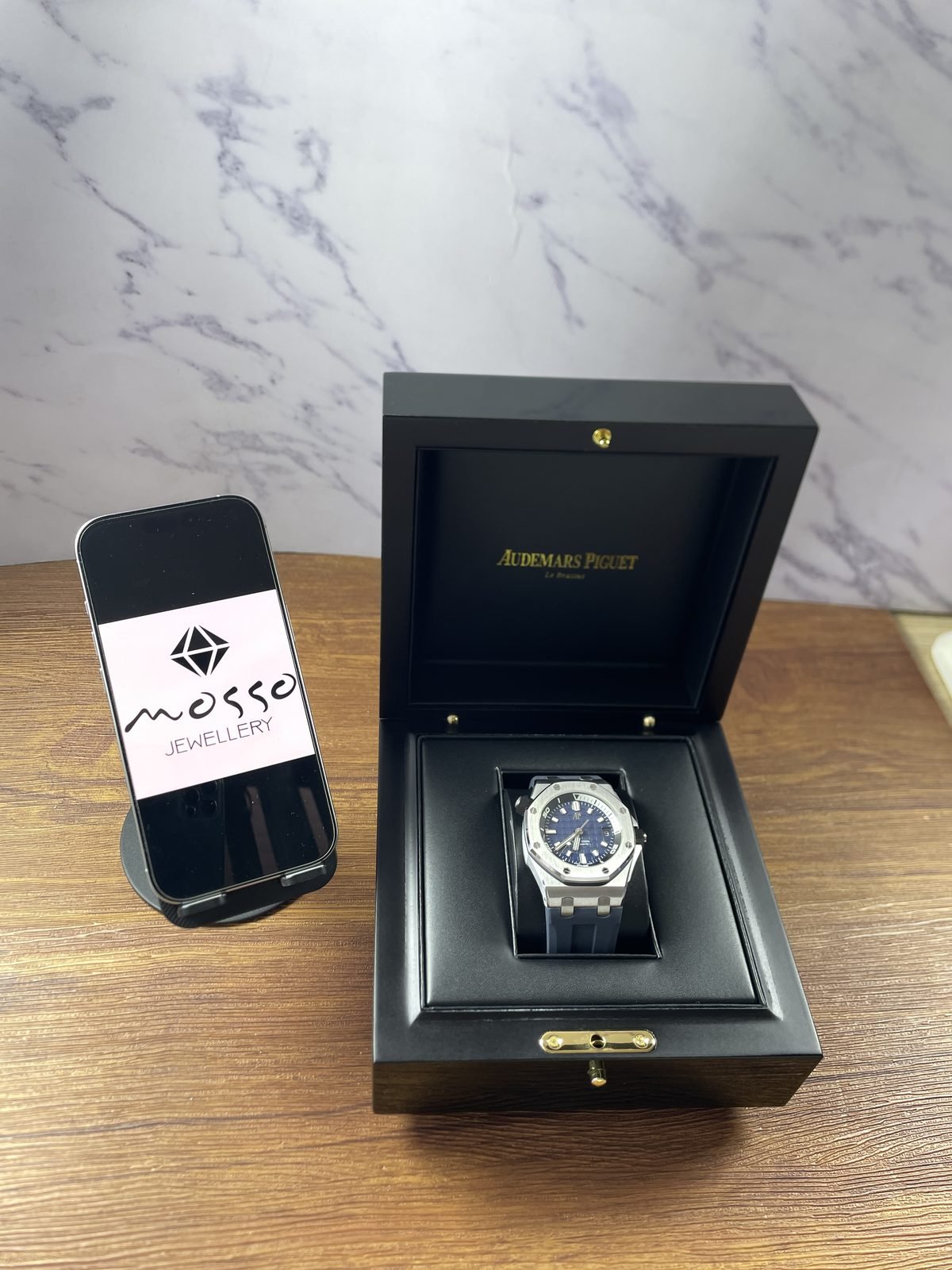 Royal Oak Offshore 15720ST replica blue diver dial date nine in an open presentation box