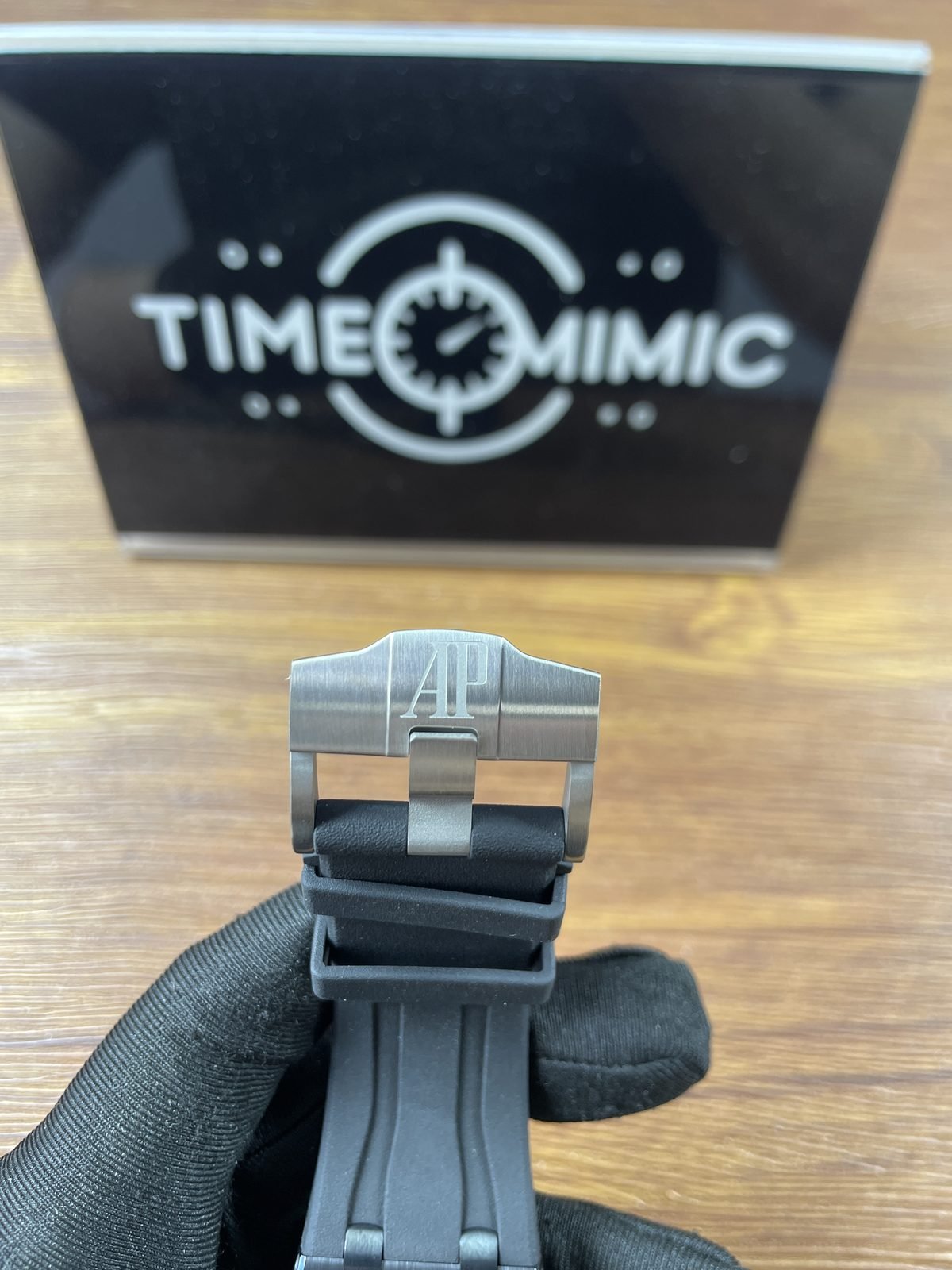 Royal Oak Offshore 26402CE replica brushed AP-style pin buckle front and dark strap