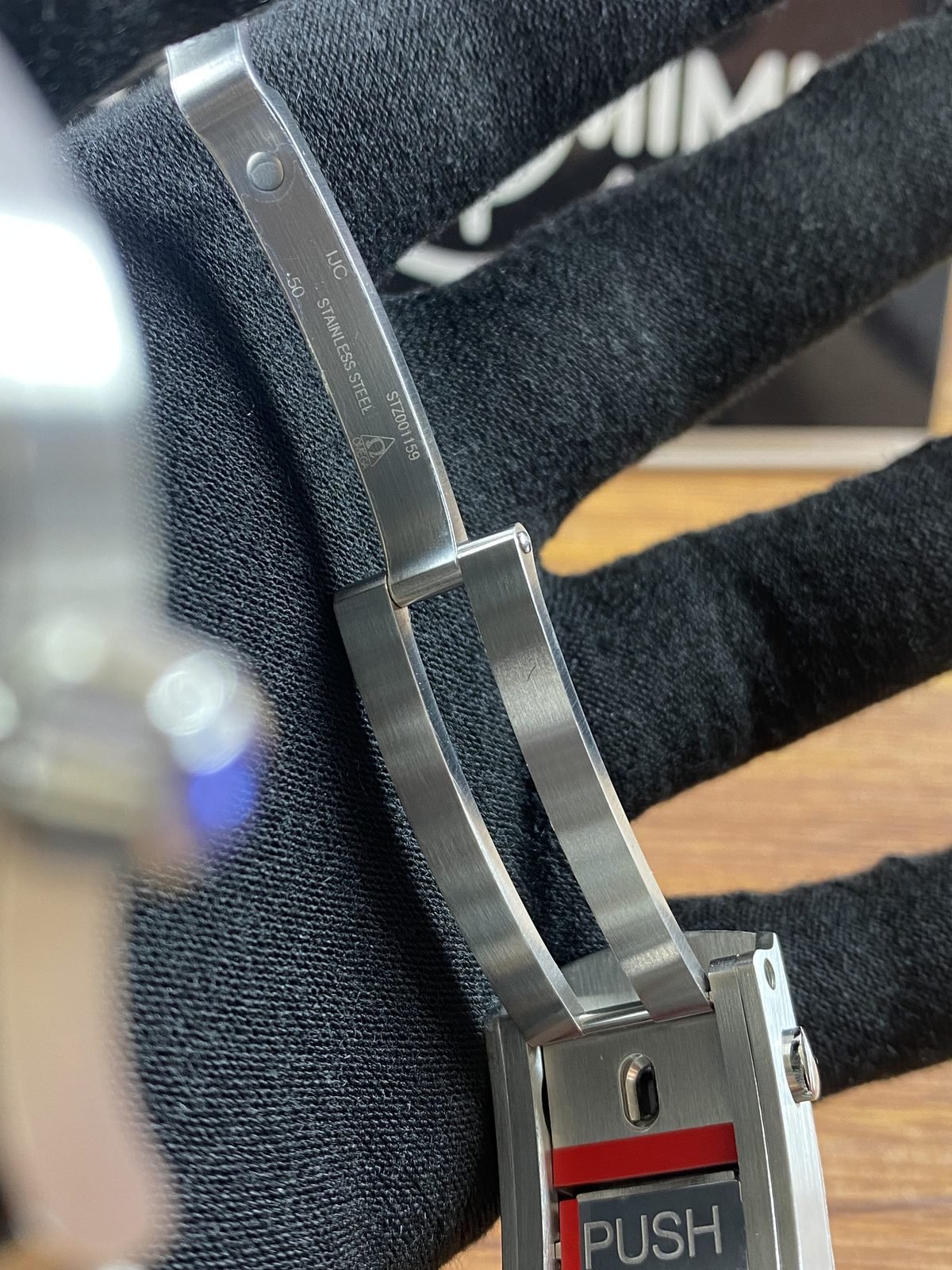 Open Seamaster style clasp with push control and extension hardware
