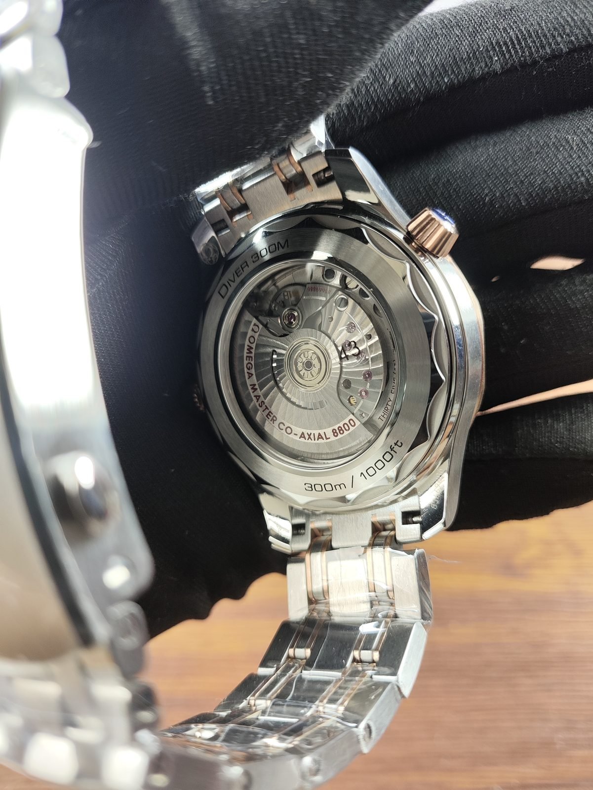 Omega Seamaster 300 replica watch QC detail image 7
