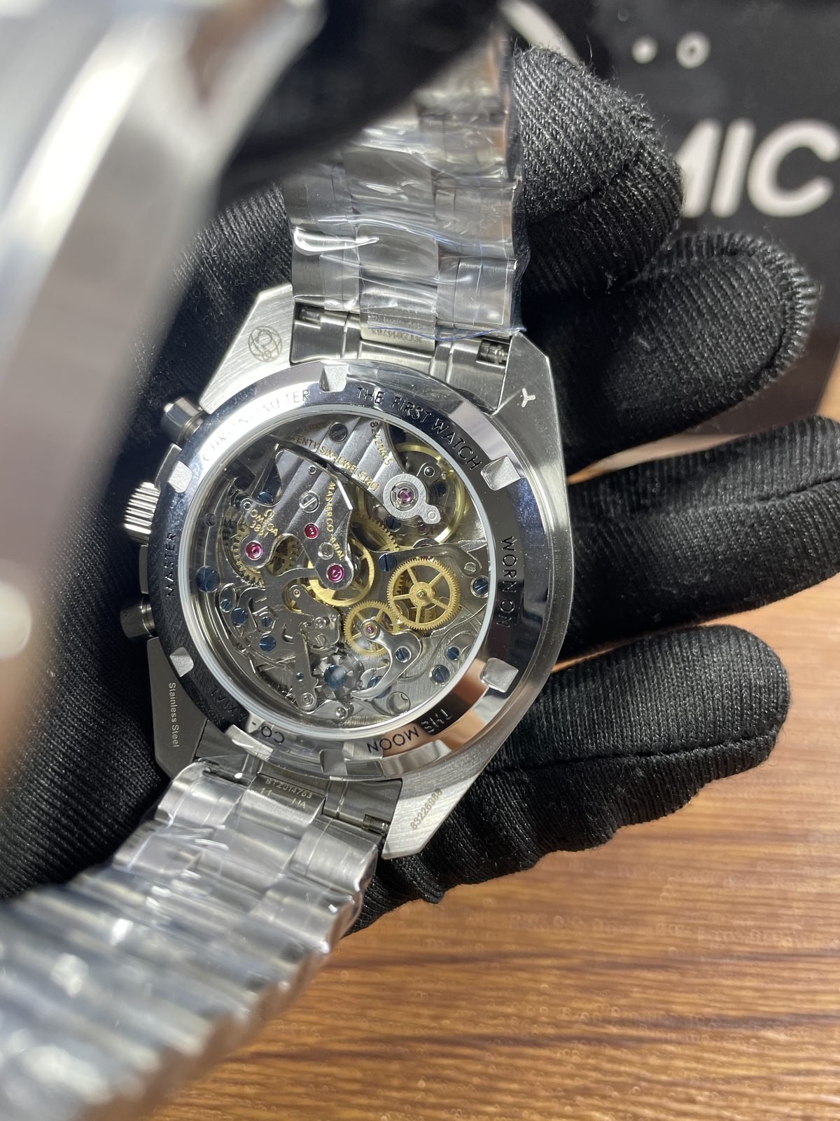 Omega Speedmaster 310-30-42-50-04-001 replica watch QC detail image 3