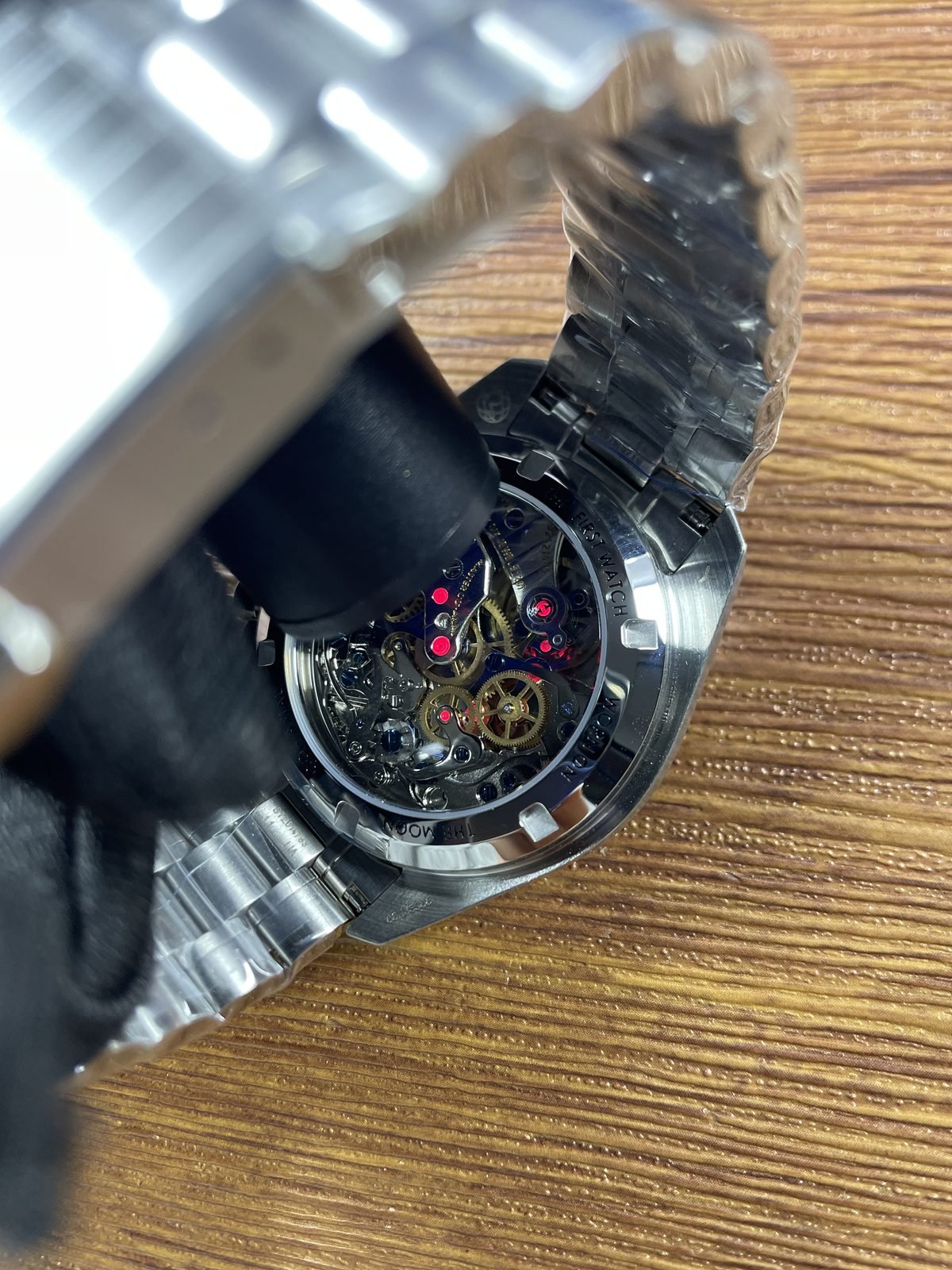 Omega Speedmaster 310-30-42-50-04-001 replica watch QC detail image 6